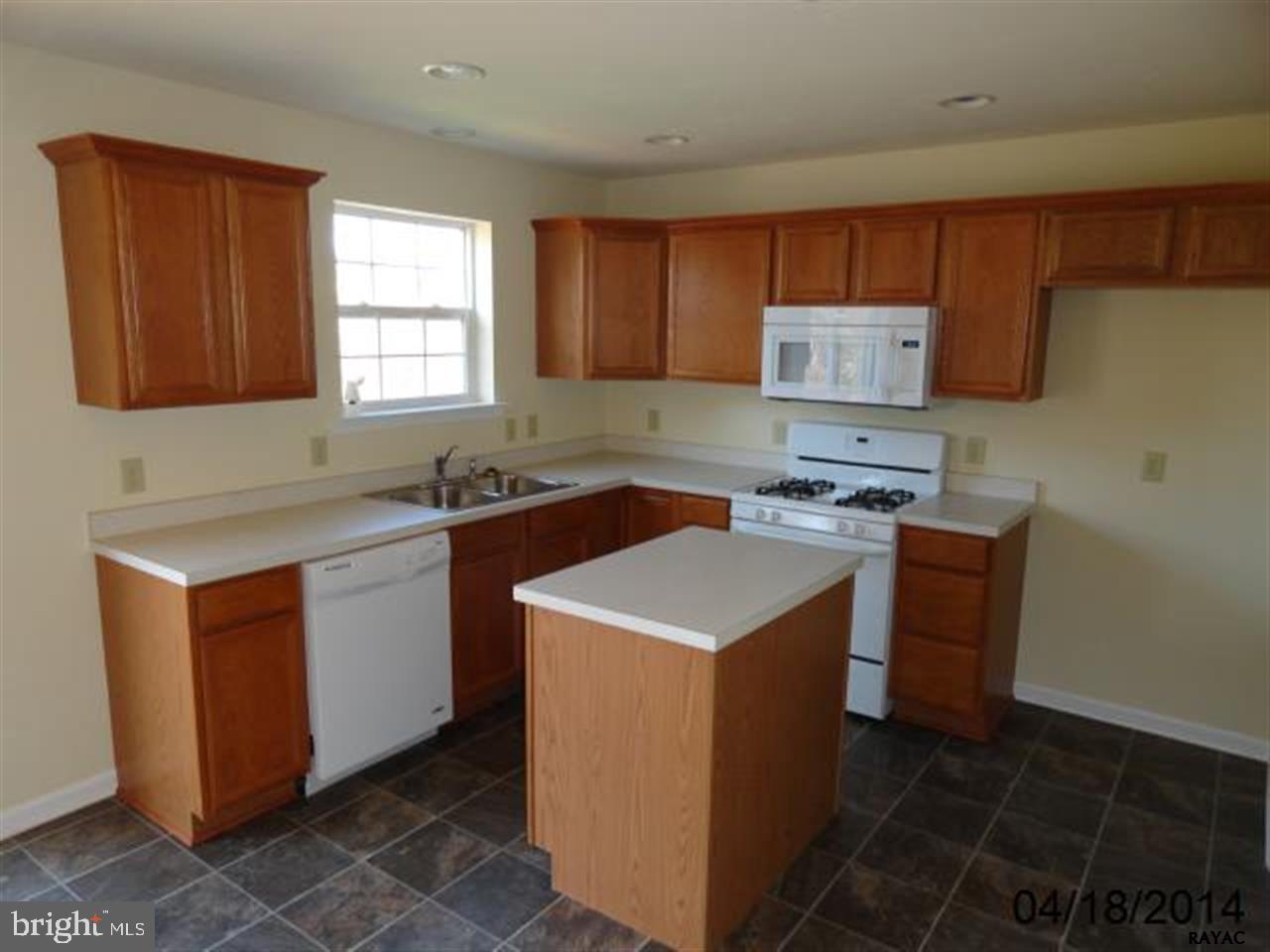 COLONIAL HILLS - Residential