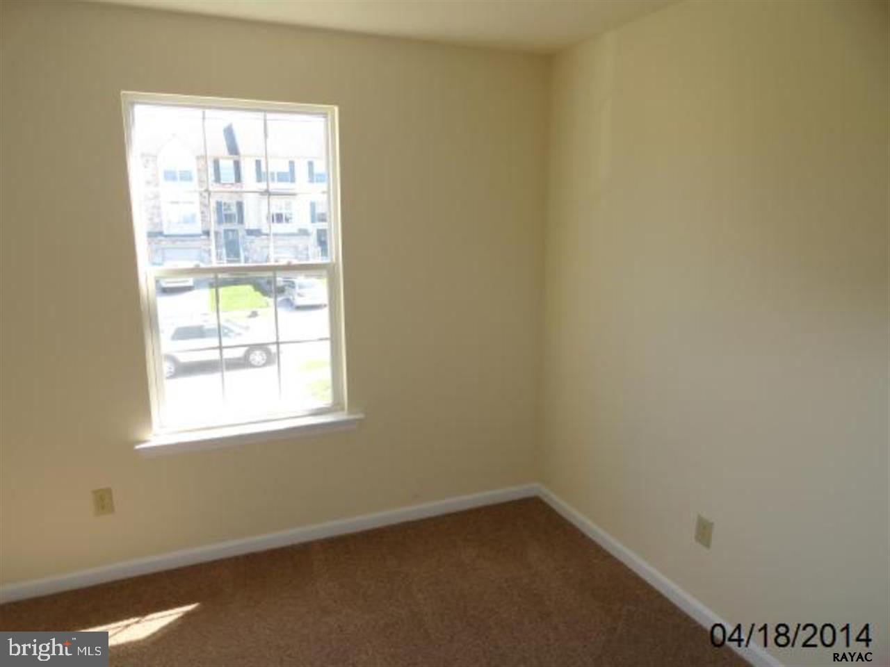 COLONIAL HILLS - Residential