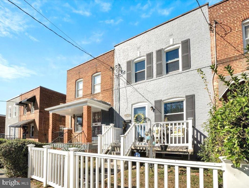 Photo of 2323 Pomeroy Road SE, WASHINGTON, DC 20020 (MLS # DCDC2223606)