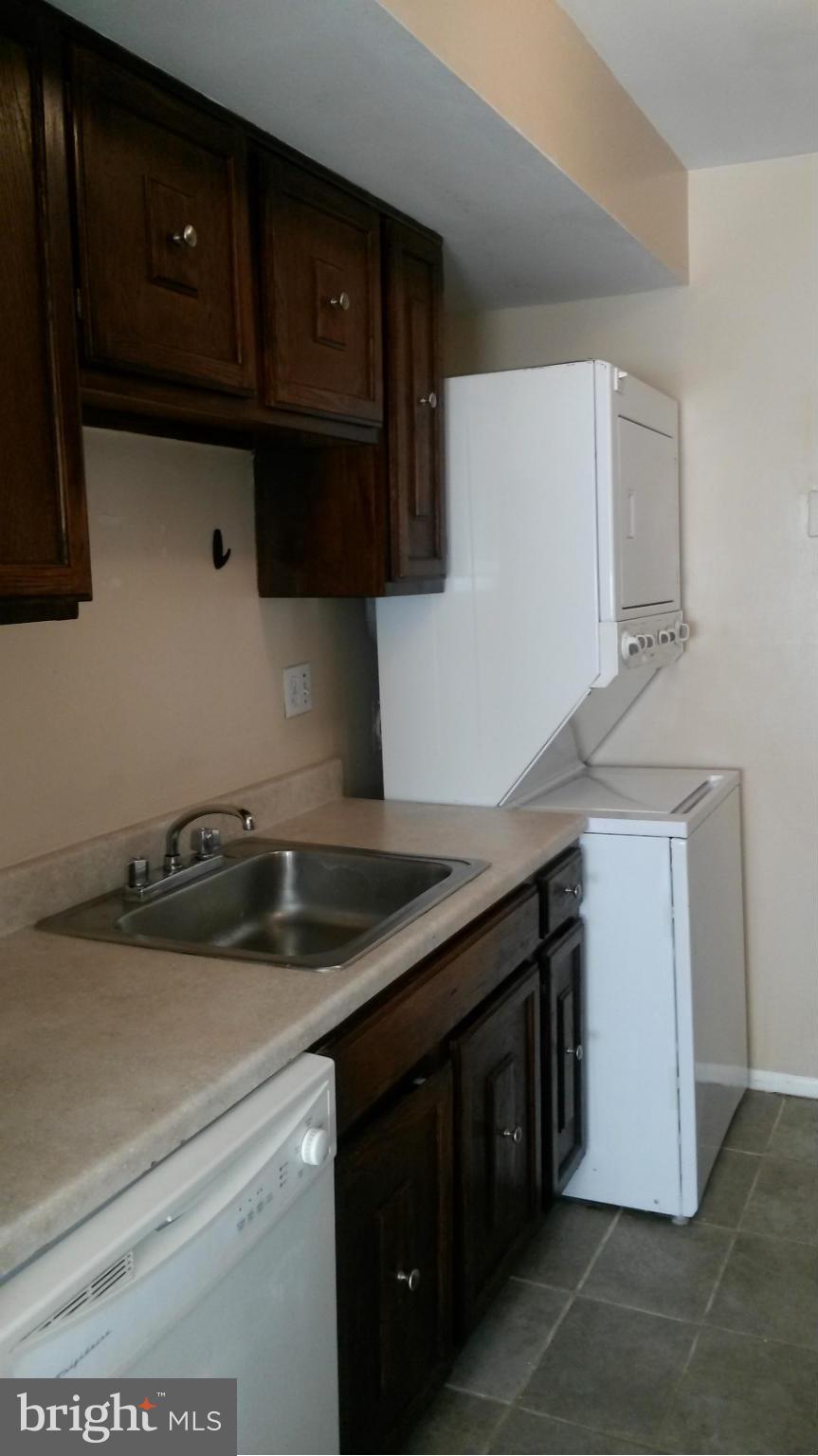 EDGEWATER VILLAGE - Residential Lease