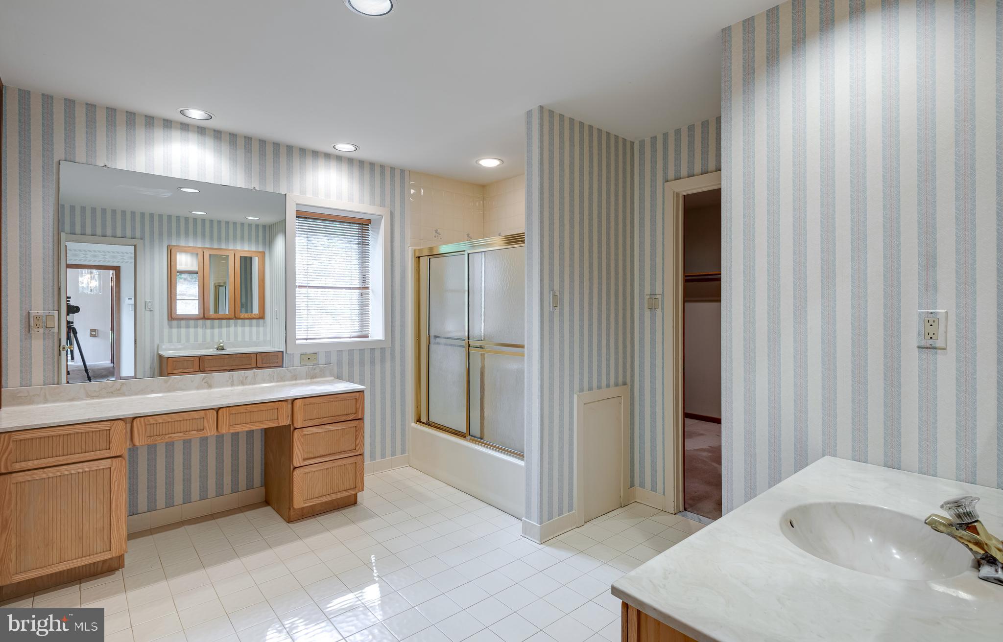 GLENHARDIE - Residential