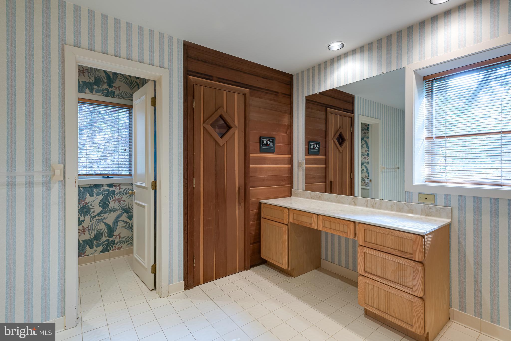 GLENHARDIE - Residential