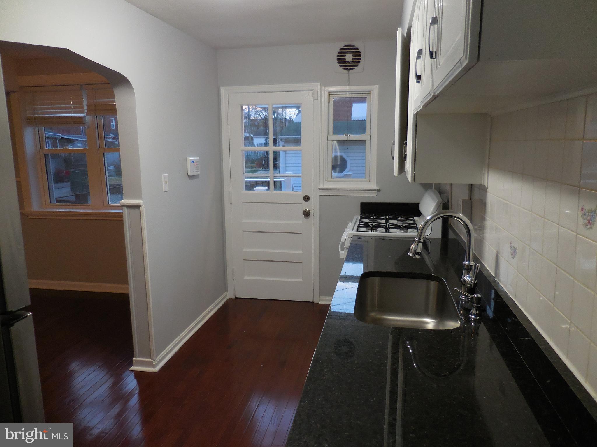 BALLARD GARDENS - Residential Lease