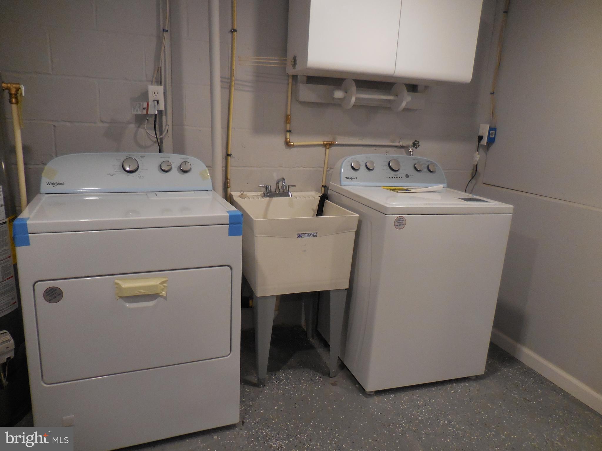 BALLARD GARDENS - Residential Lease