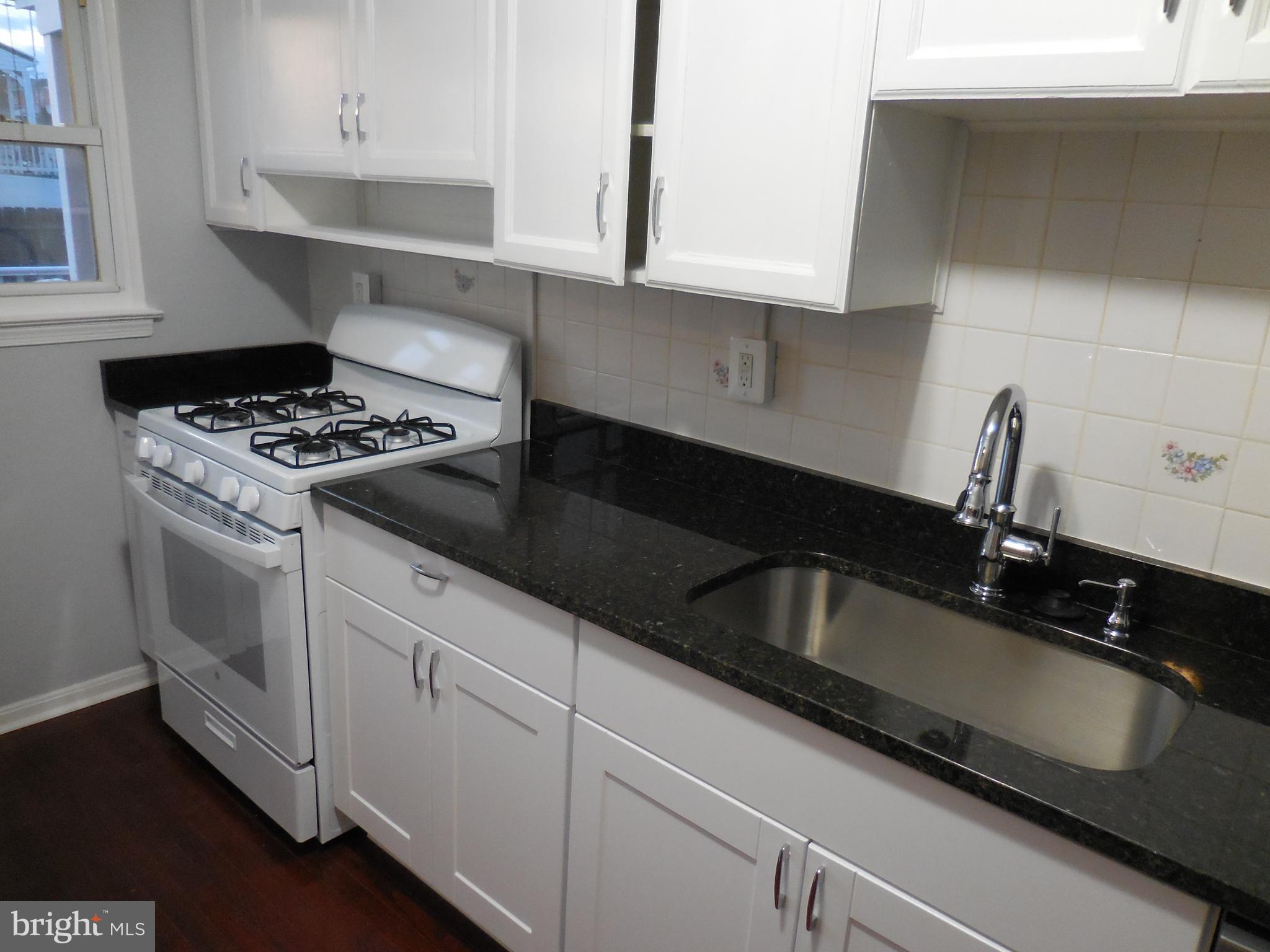 BALLARD GARDENS - Residential Lease