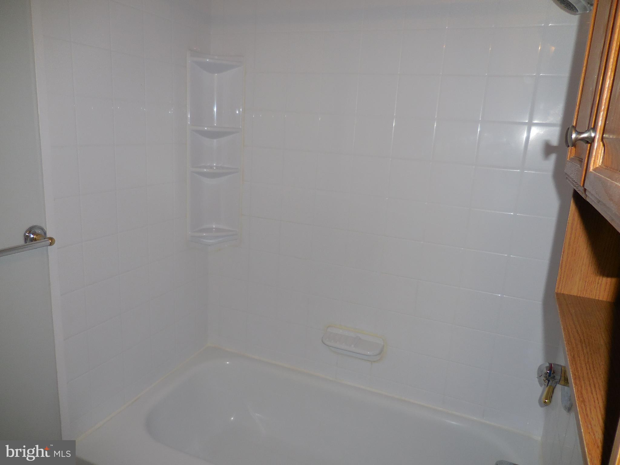 BALLARD GARDENS - Residential Lease