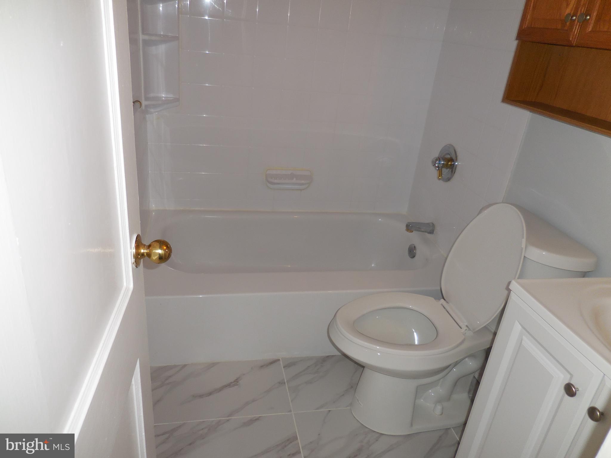 BALLARD GARDENS - Residential Lease