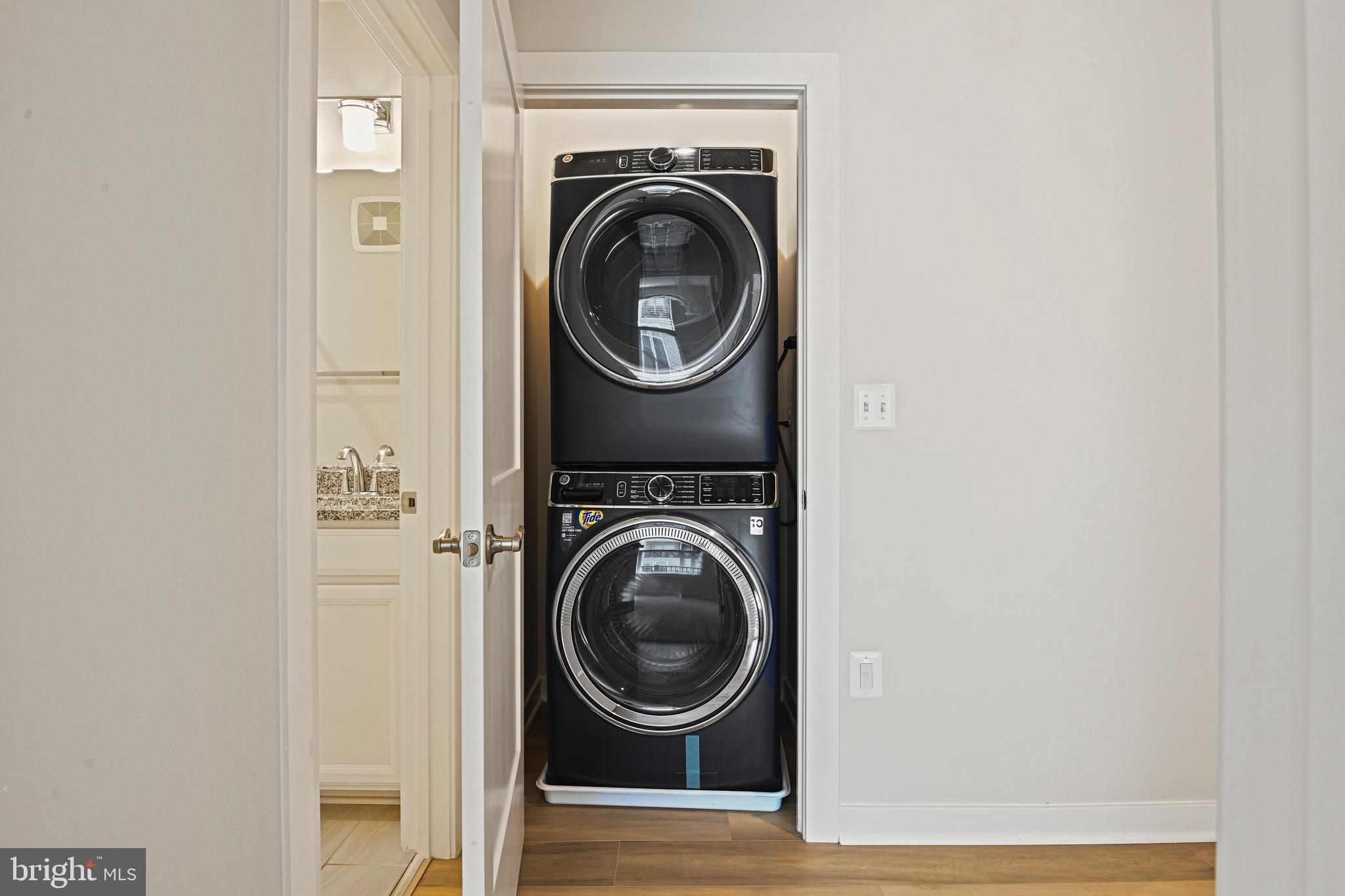 ASHBROOK - Residential Lease