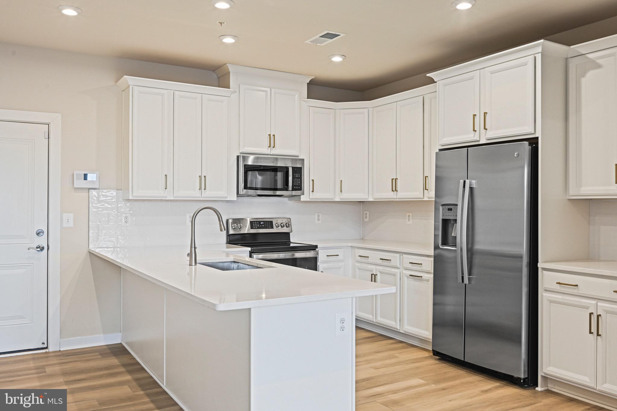 ASHBROOK - Residential Lease