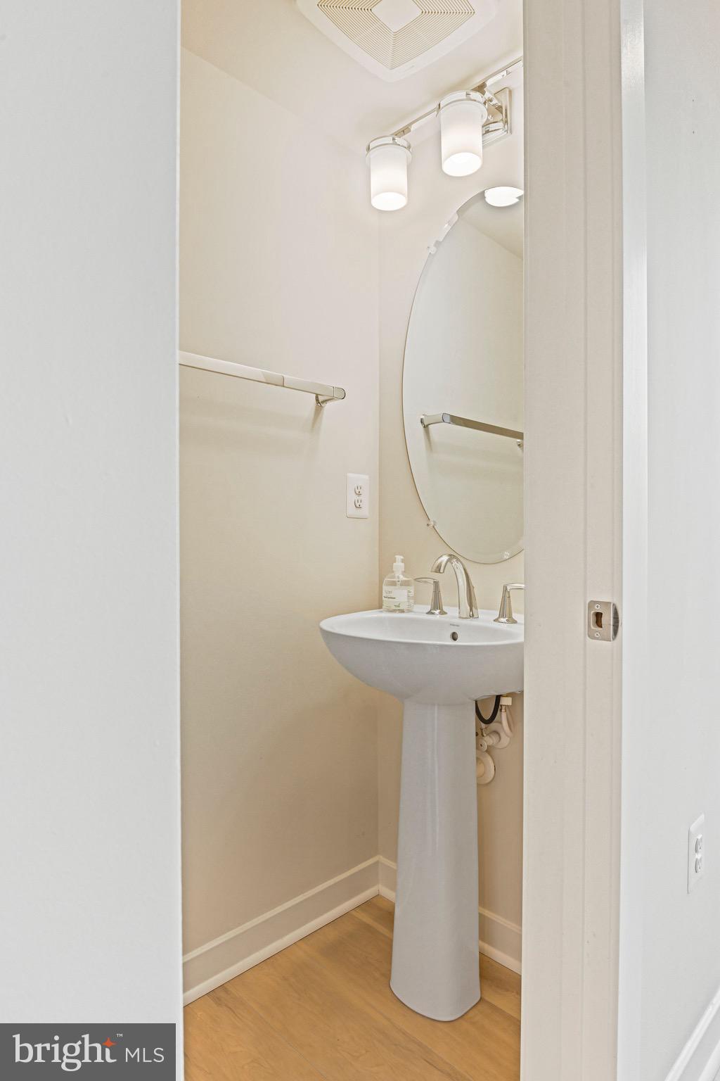 ASHBROOK - Residential Lease