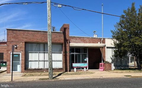 Photo of 2 West Vine Street St W, MILLVILLE, NJ 08332 (MLS # NJCB2029394)
