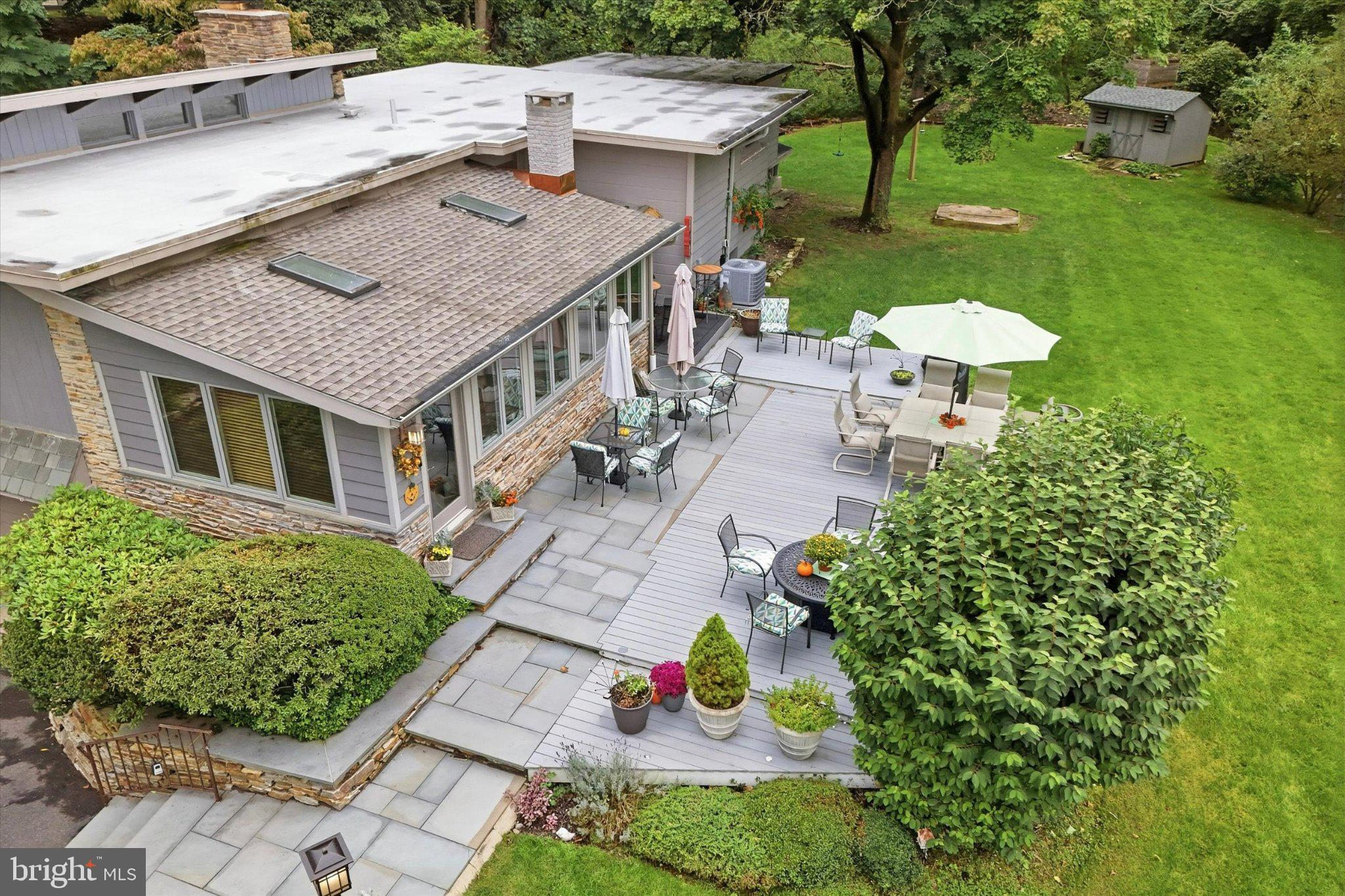 910 OLD HUNTINGDON PIKE