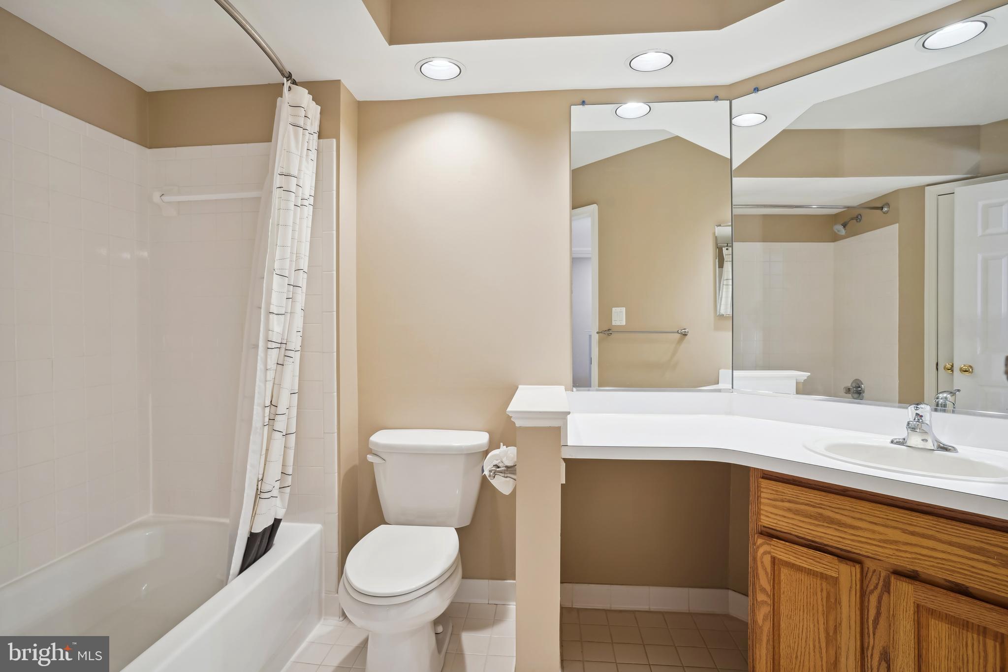 BALDWIN GROVE - Residential Lease