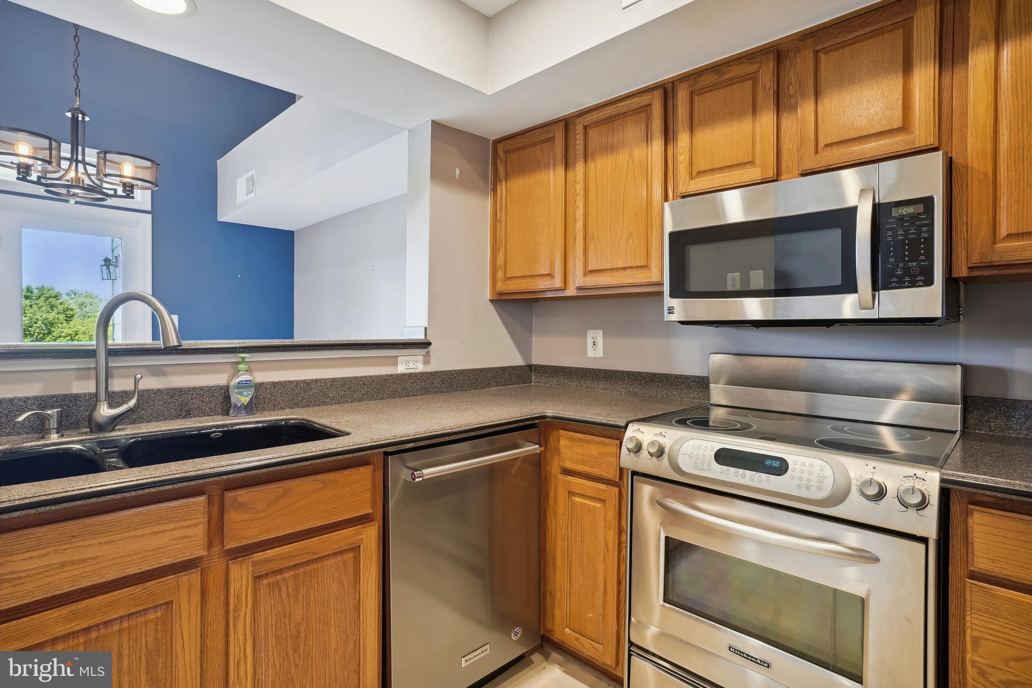 BALDWIN GROVE - Residential Lease