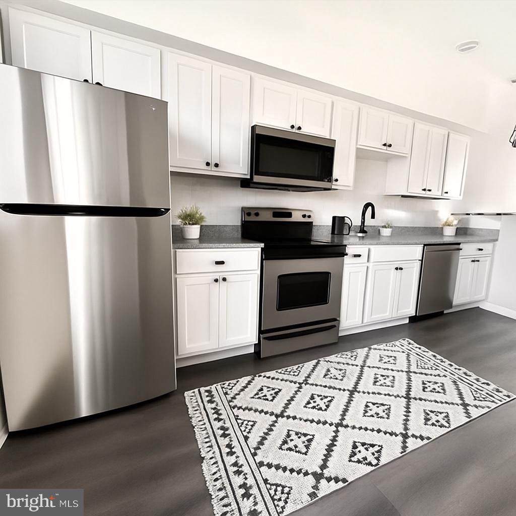 MIDTOWN EDMONDSON - Residential Lease