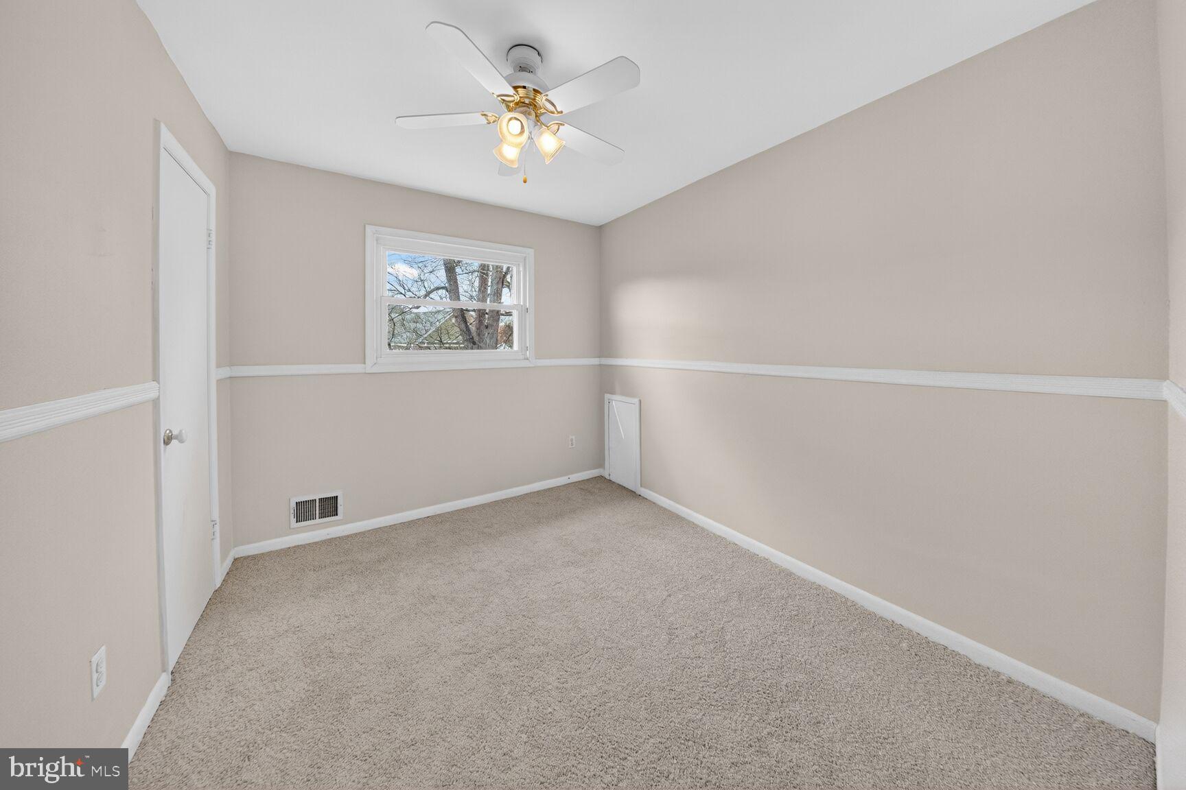 GLENORA HILLS - Residential Lease