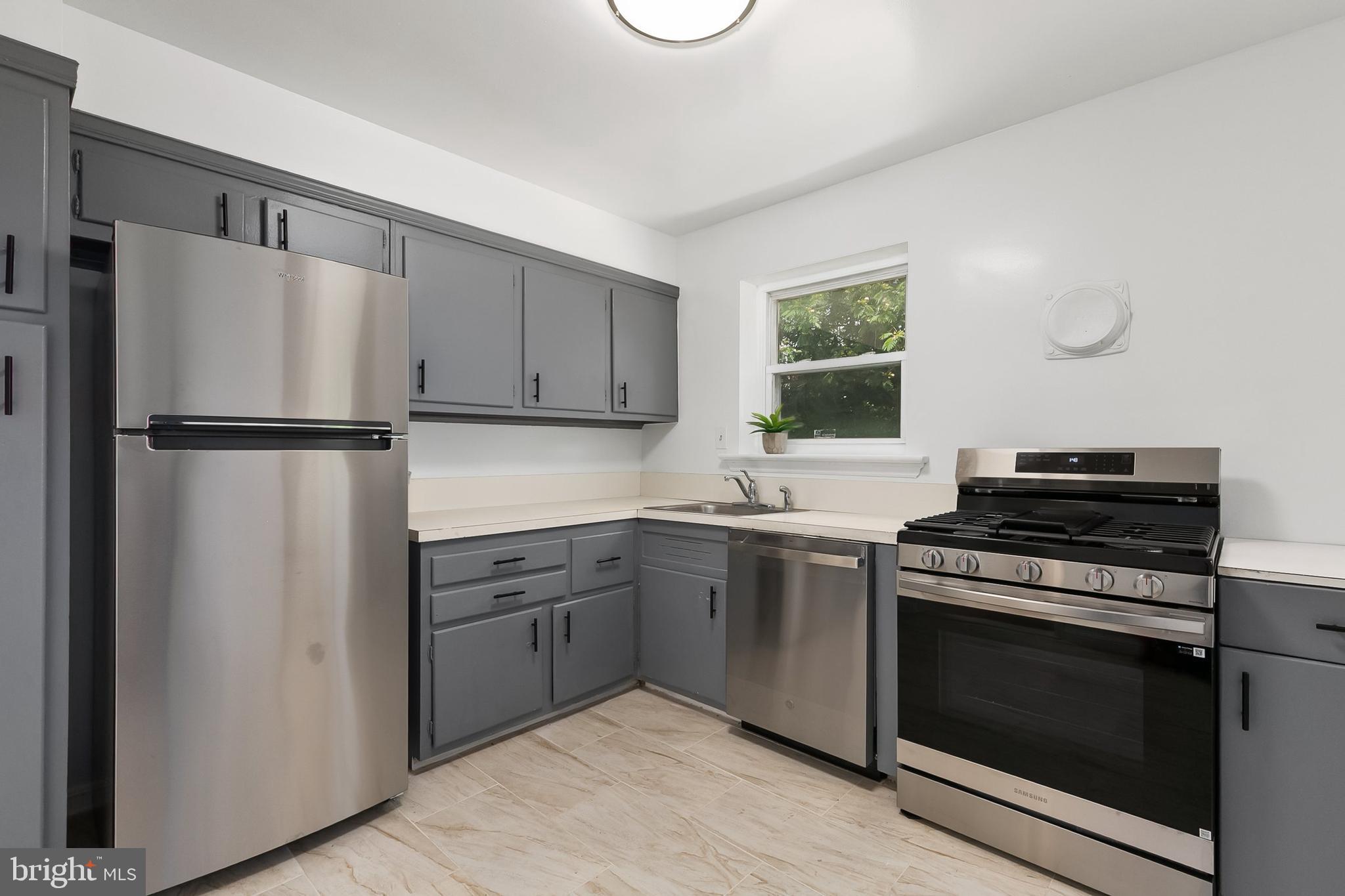 NORTHWOOD KNOLLS - Residential