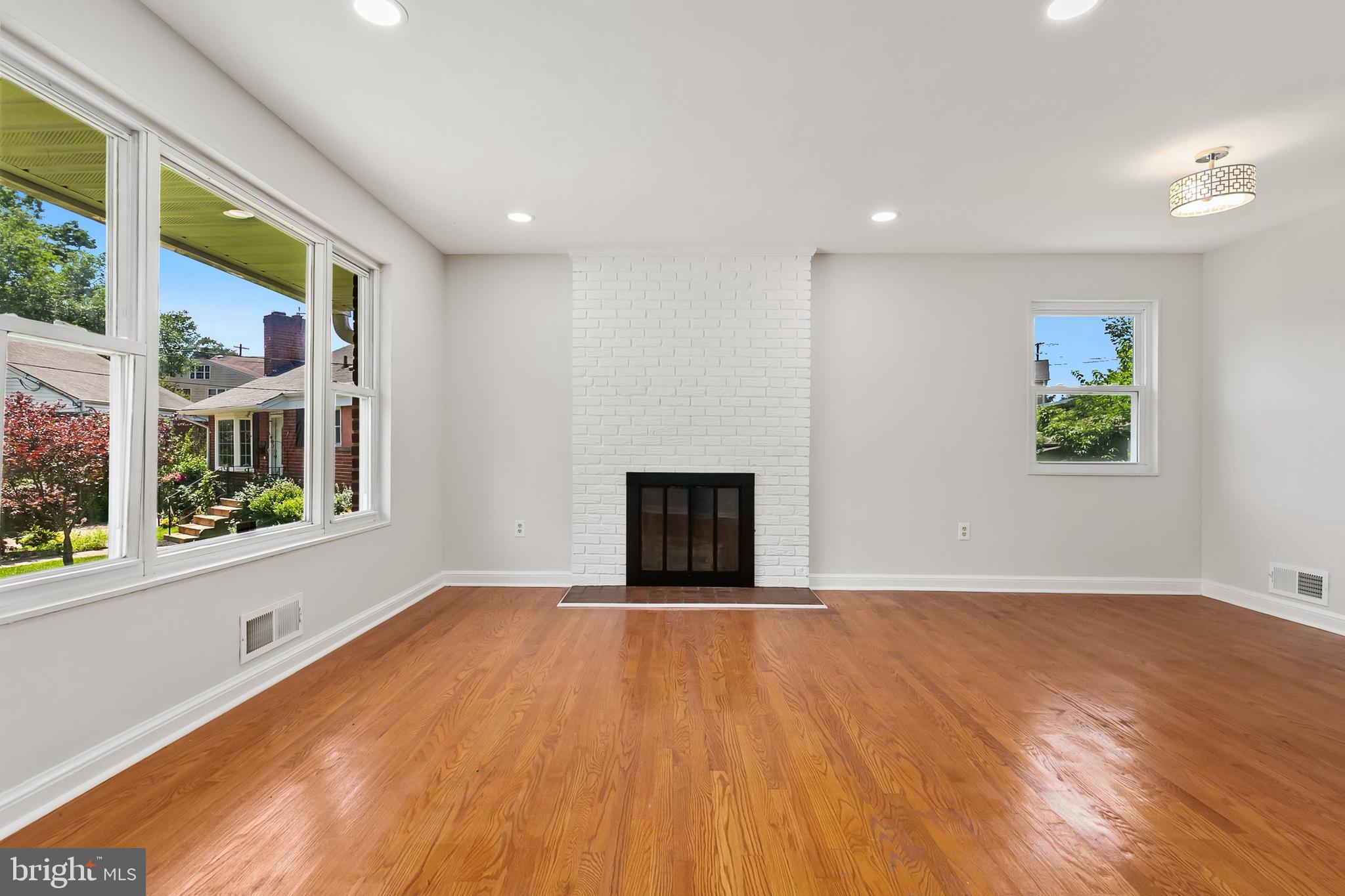 NORTHWOOD KNOLLS - Residential