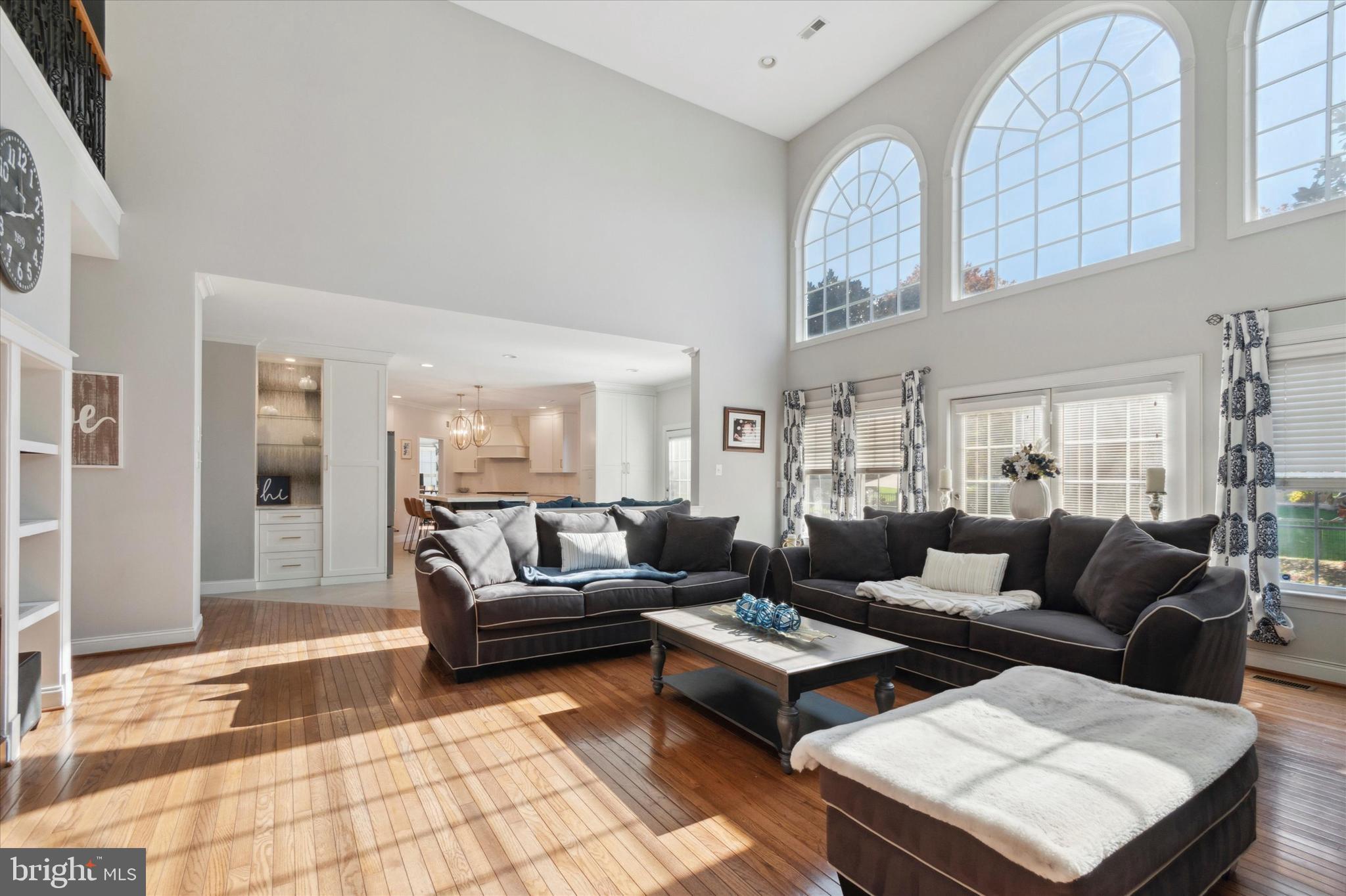 RIVERCREST - Residential