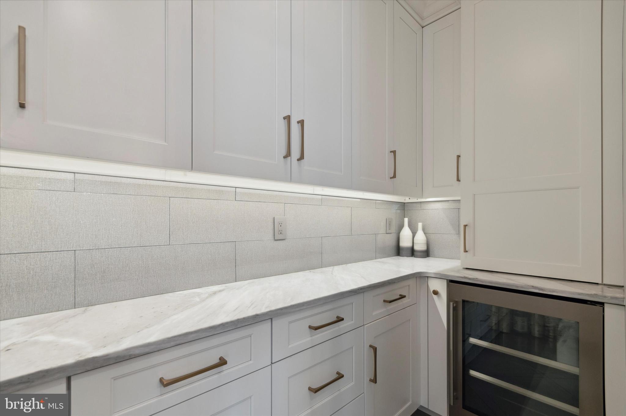 RIVERCREST - Residential