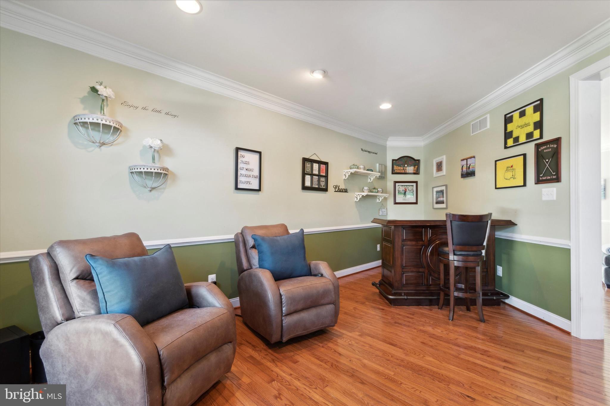 RIVERCREST - Residential