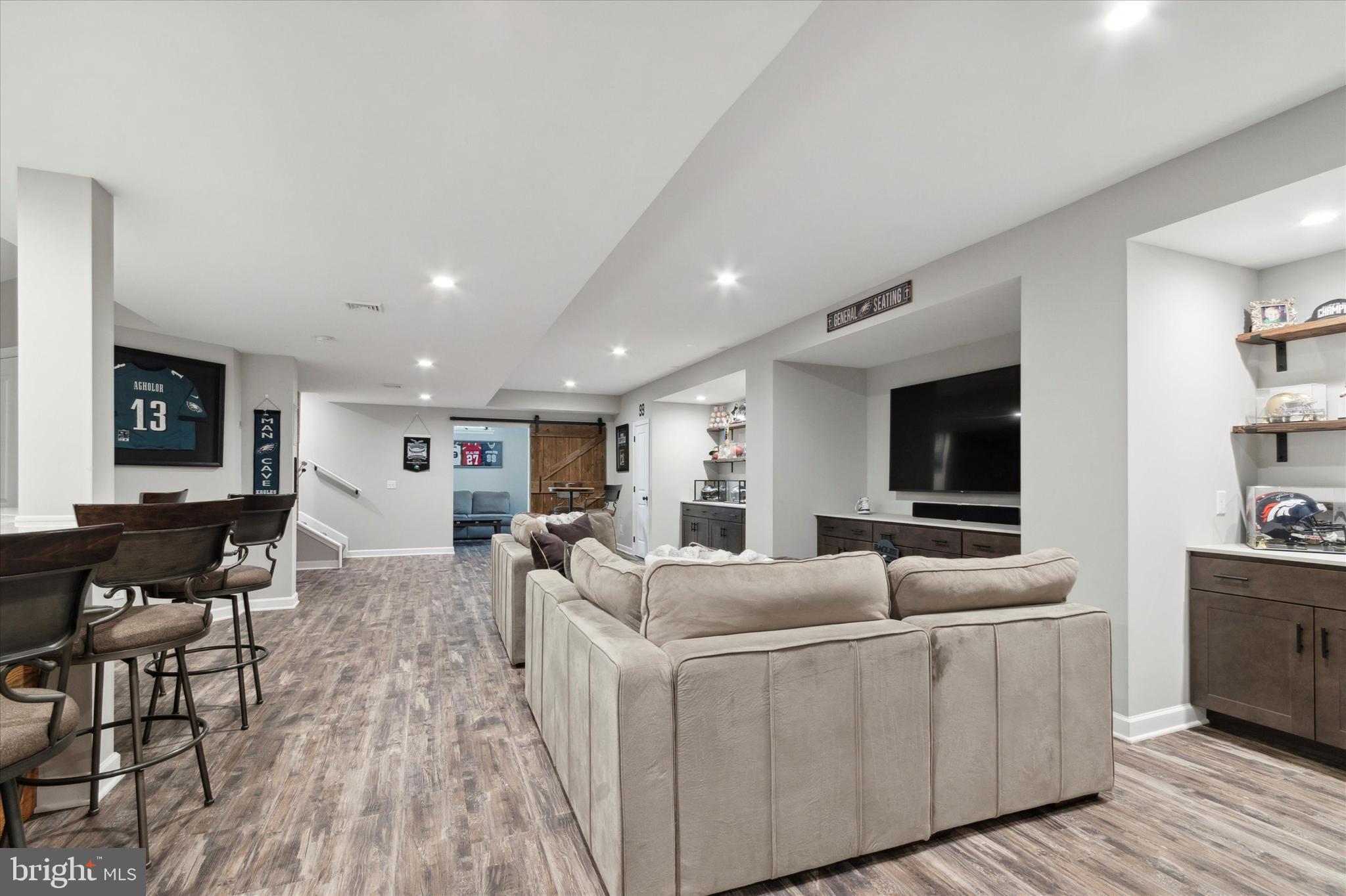 RIVERCREST - Residential