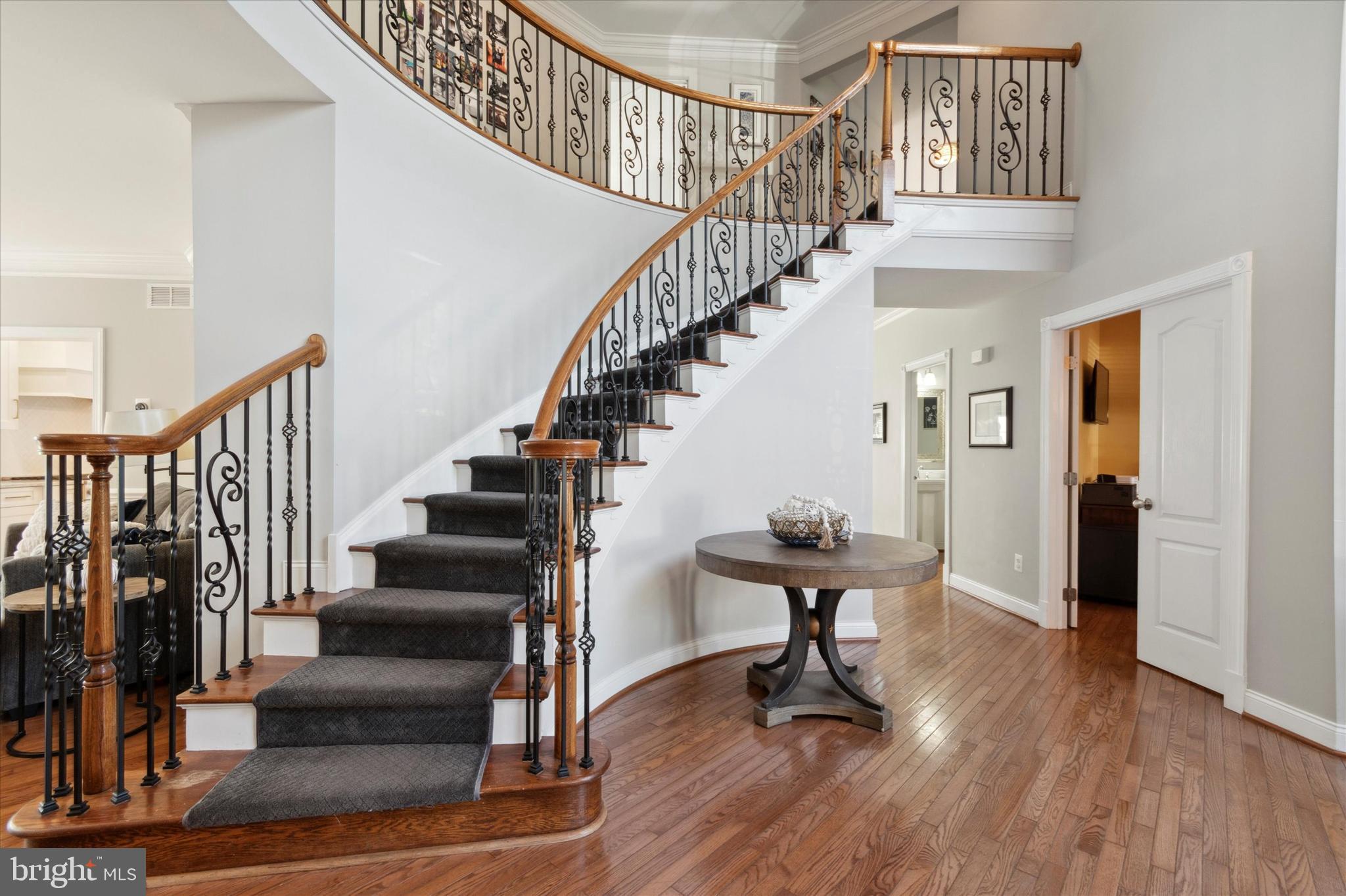 RIVERCREST - Residential