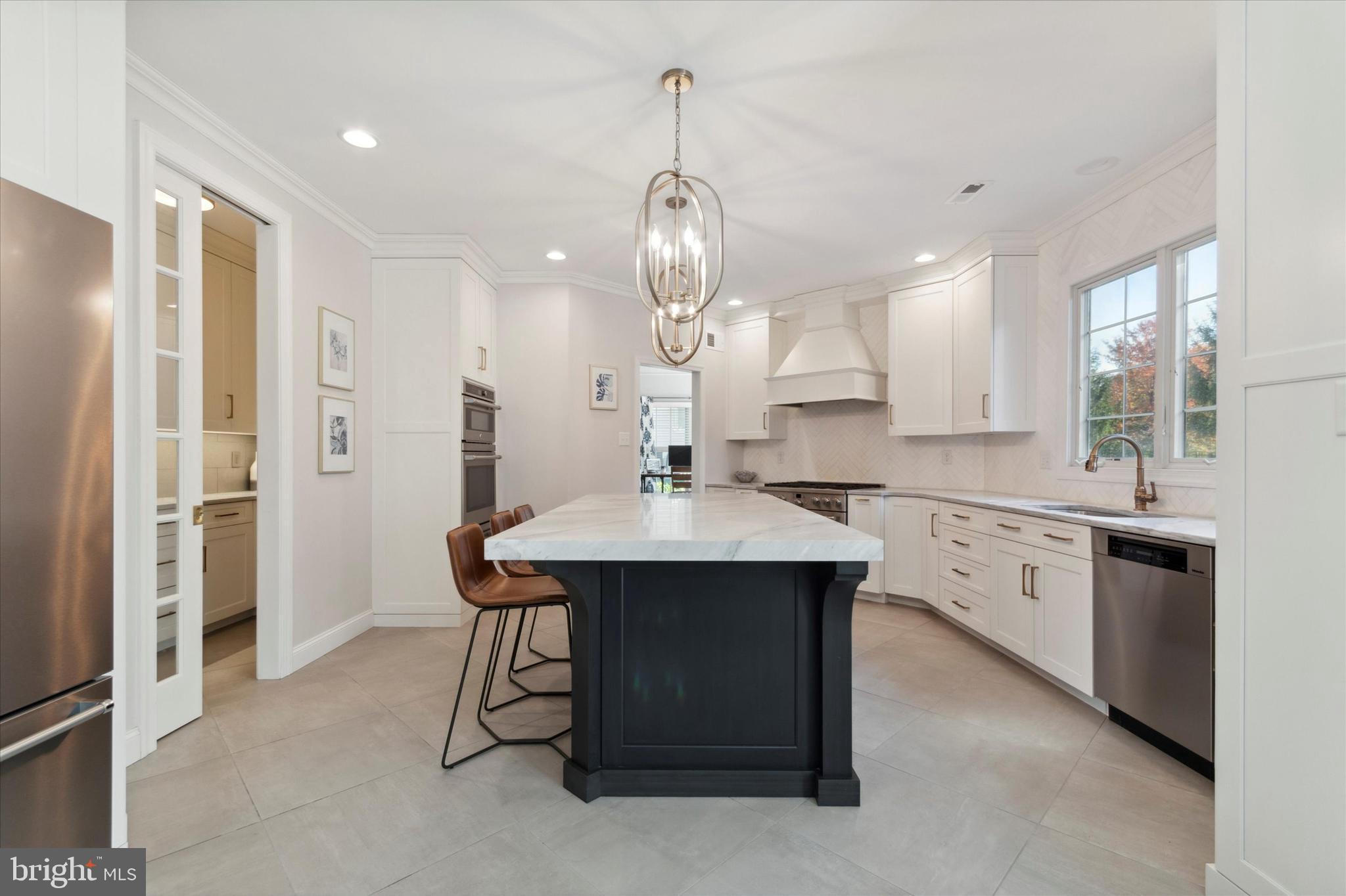 RIVERCREST - Residential