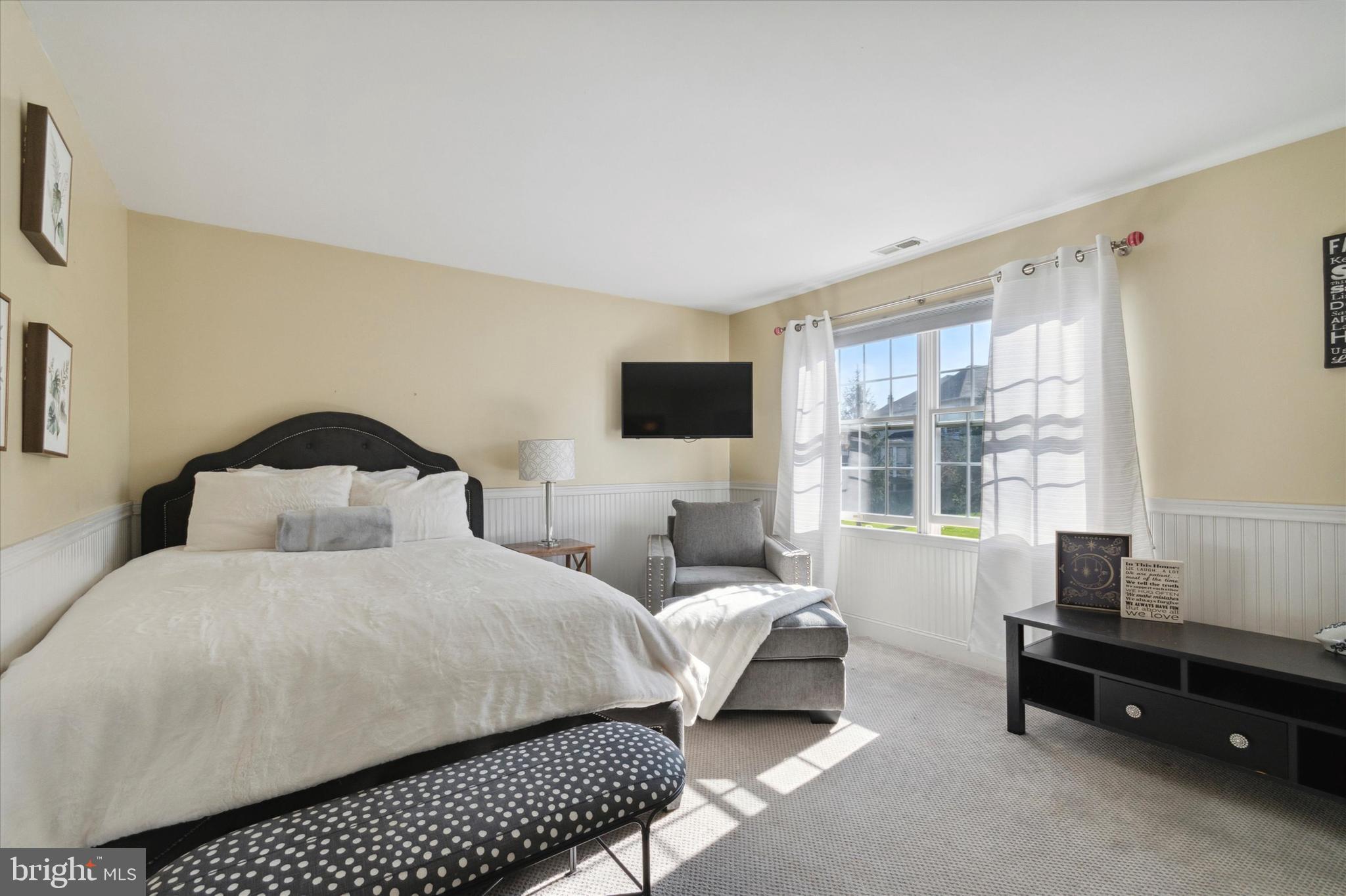 RIVERCREST - Residential