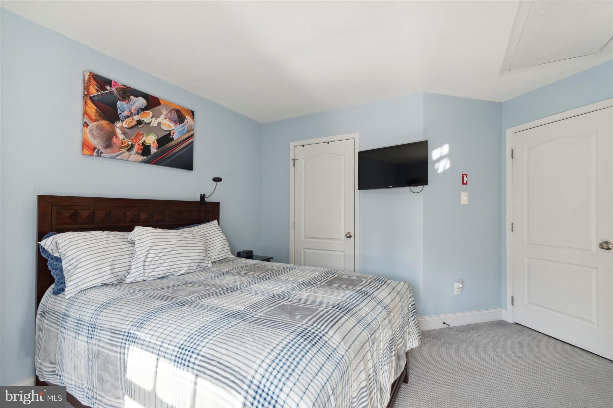 RIVERCREST - Residential