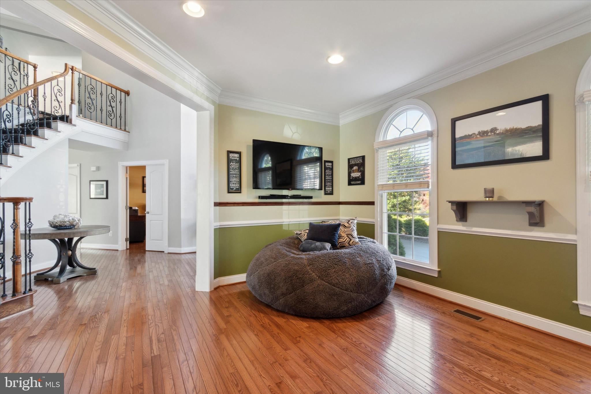 RIVERCREST - Residential