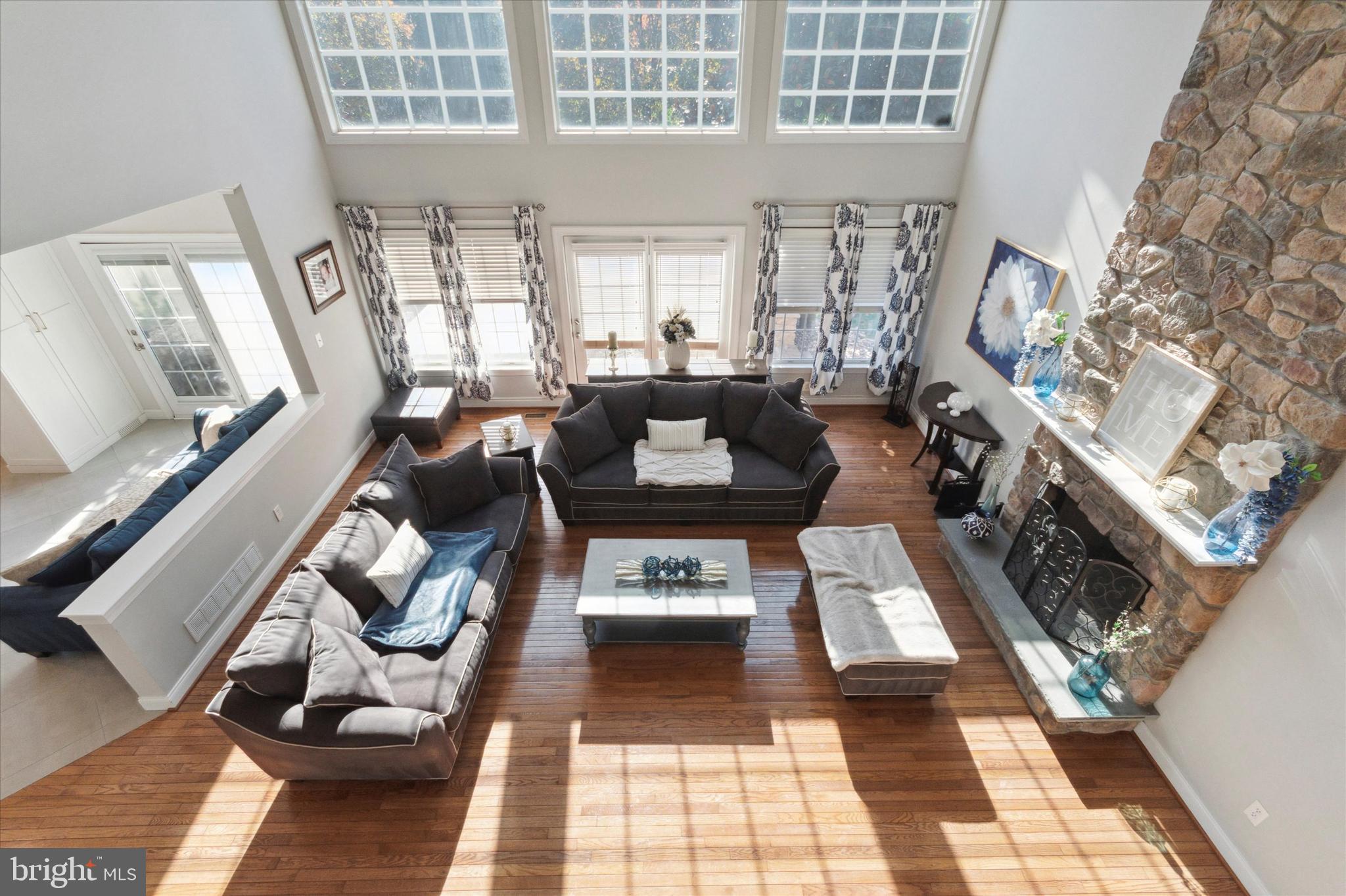 RIVERCREST - Residential