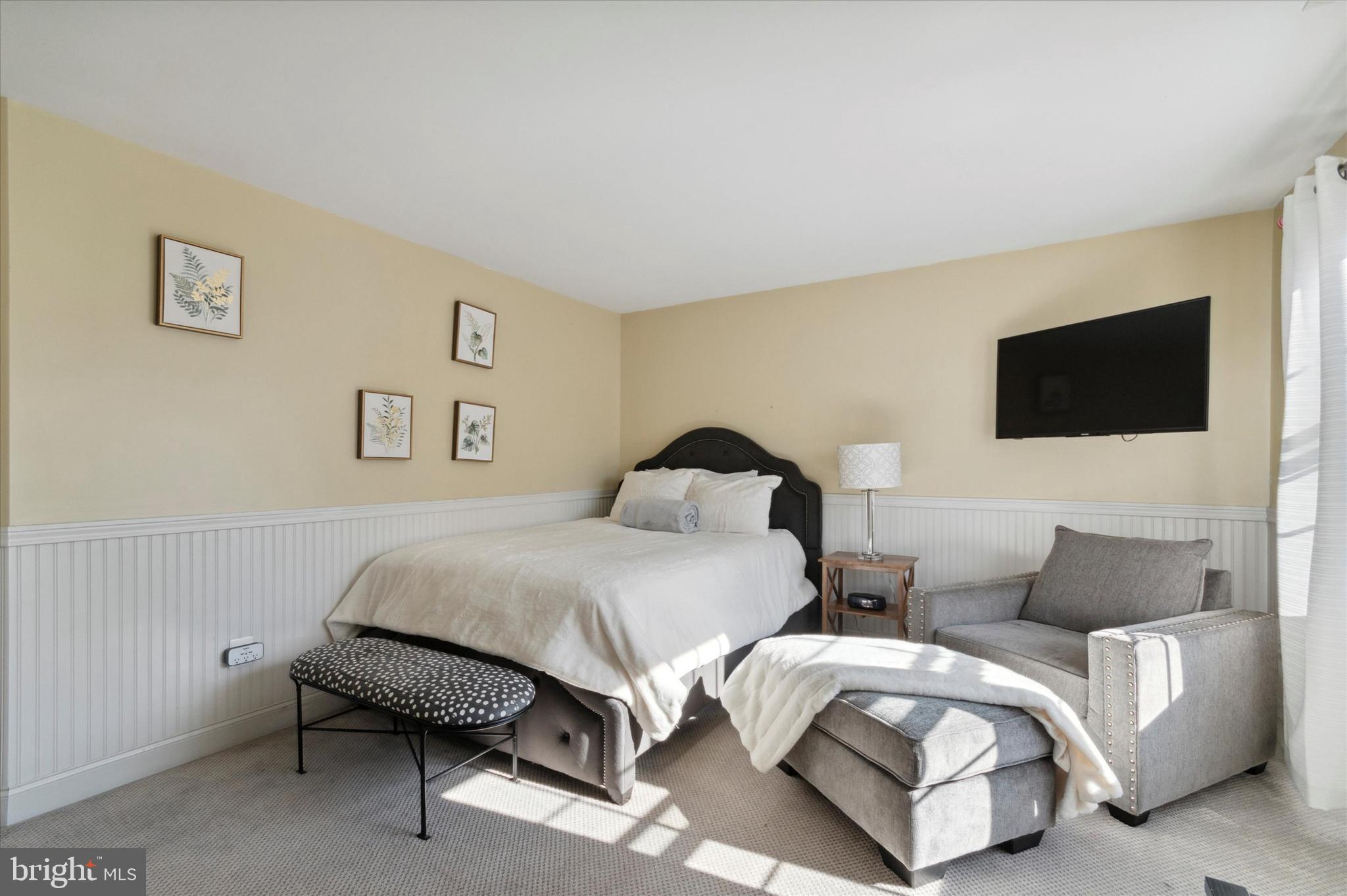 RIVERCREST - Residential