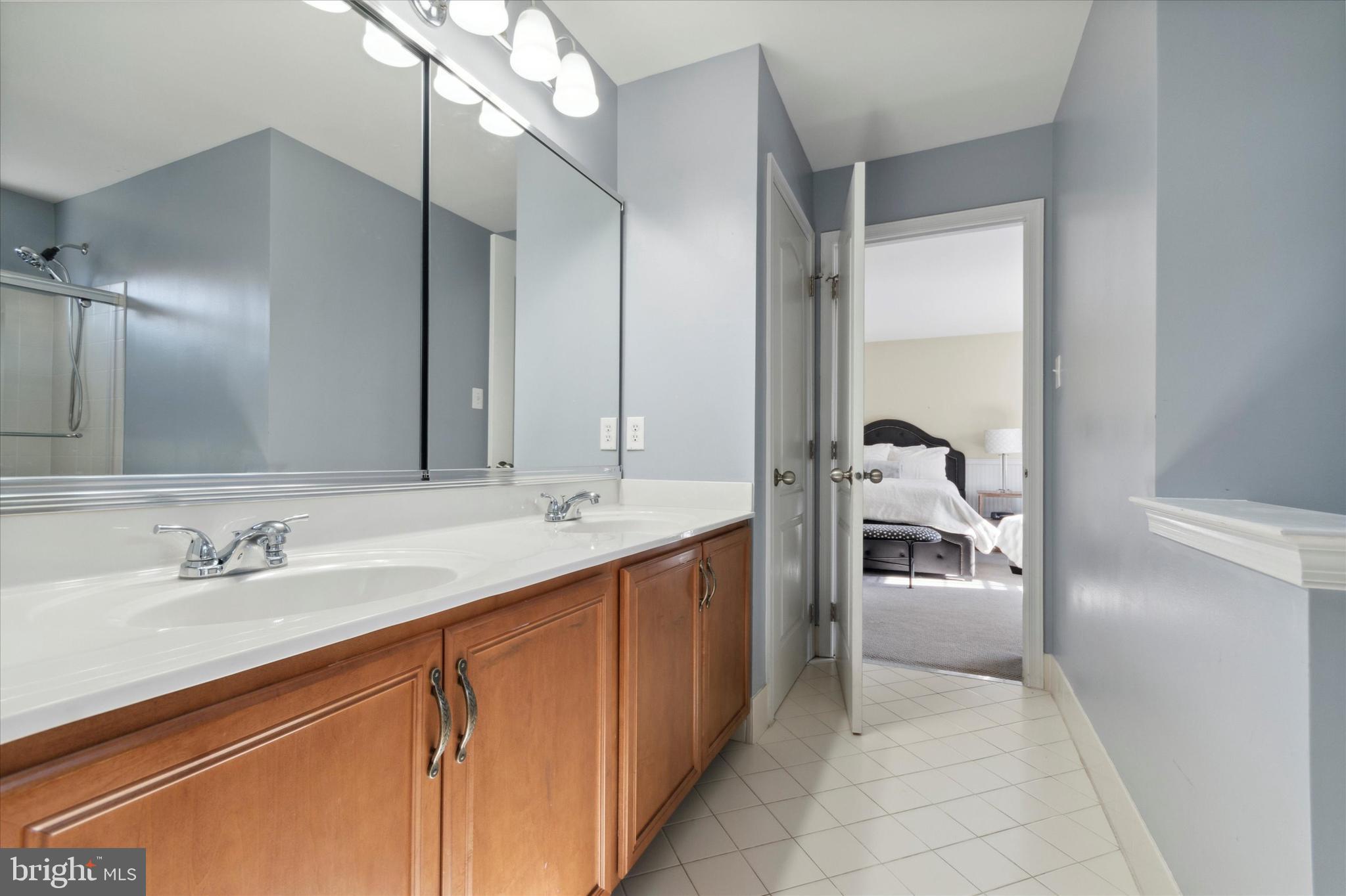 RIVERCREST - Residential