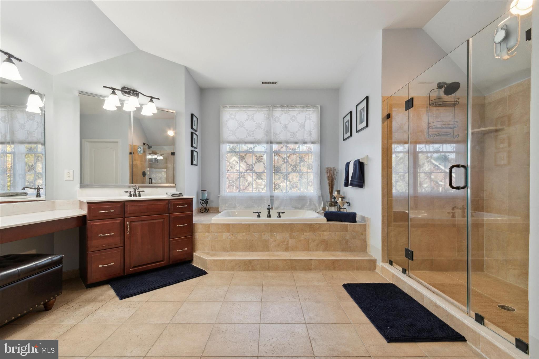 RIVERCREST - Residential