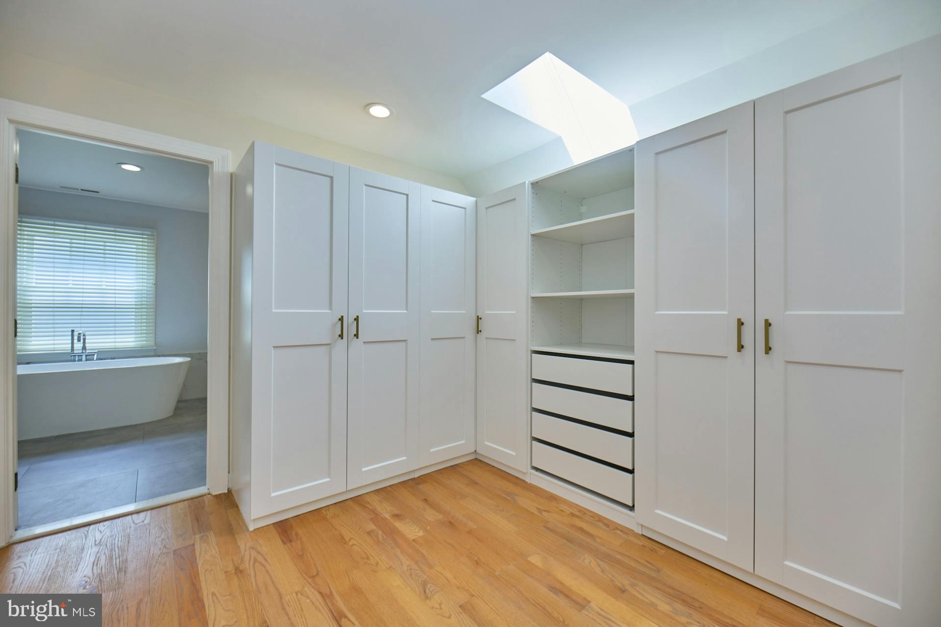 CHAIN BRIDGE SQUARE - Residential Lease