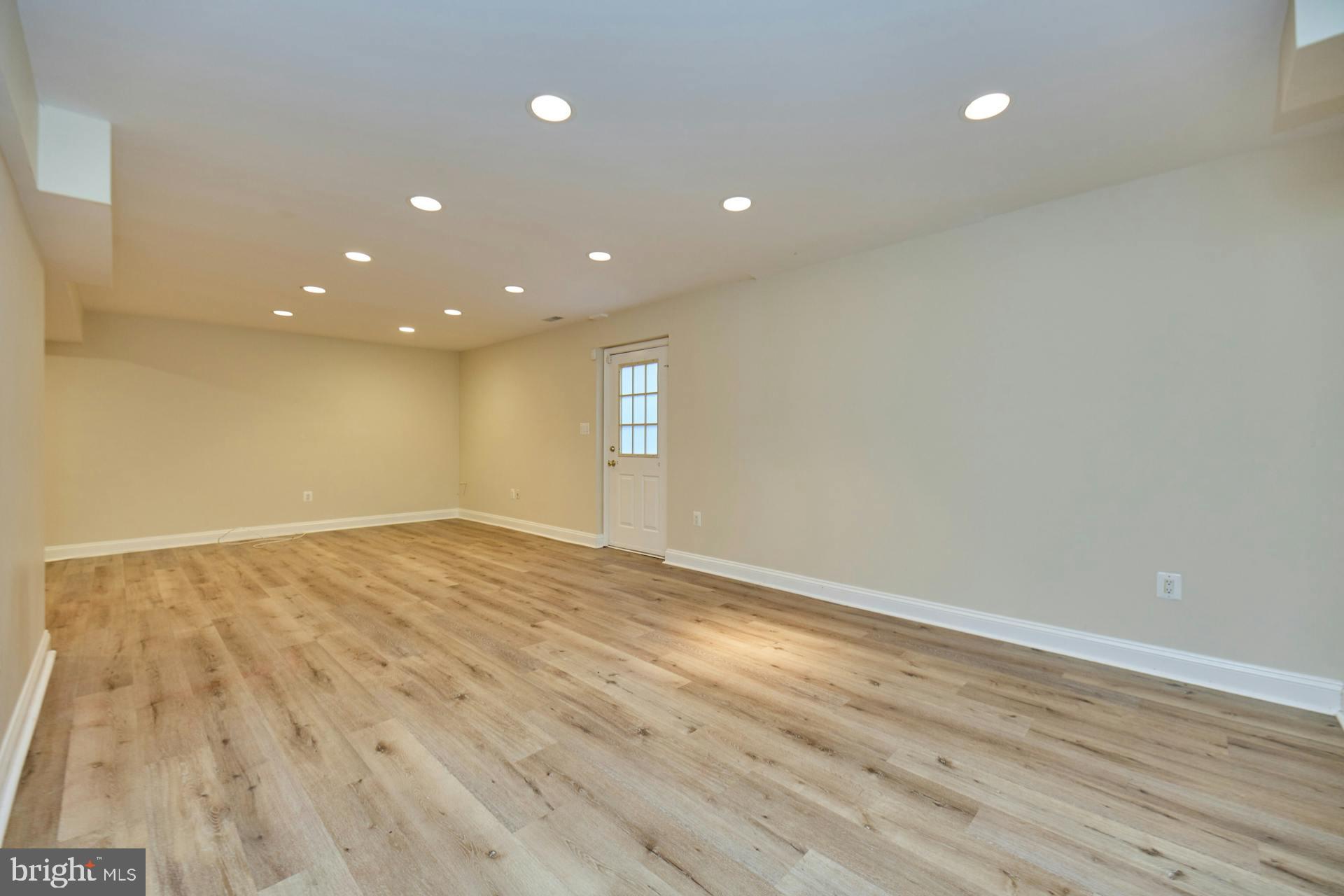 CHAIN BRIDGE SQUARE - Residential Lease