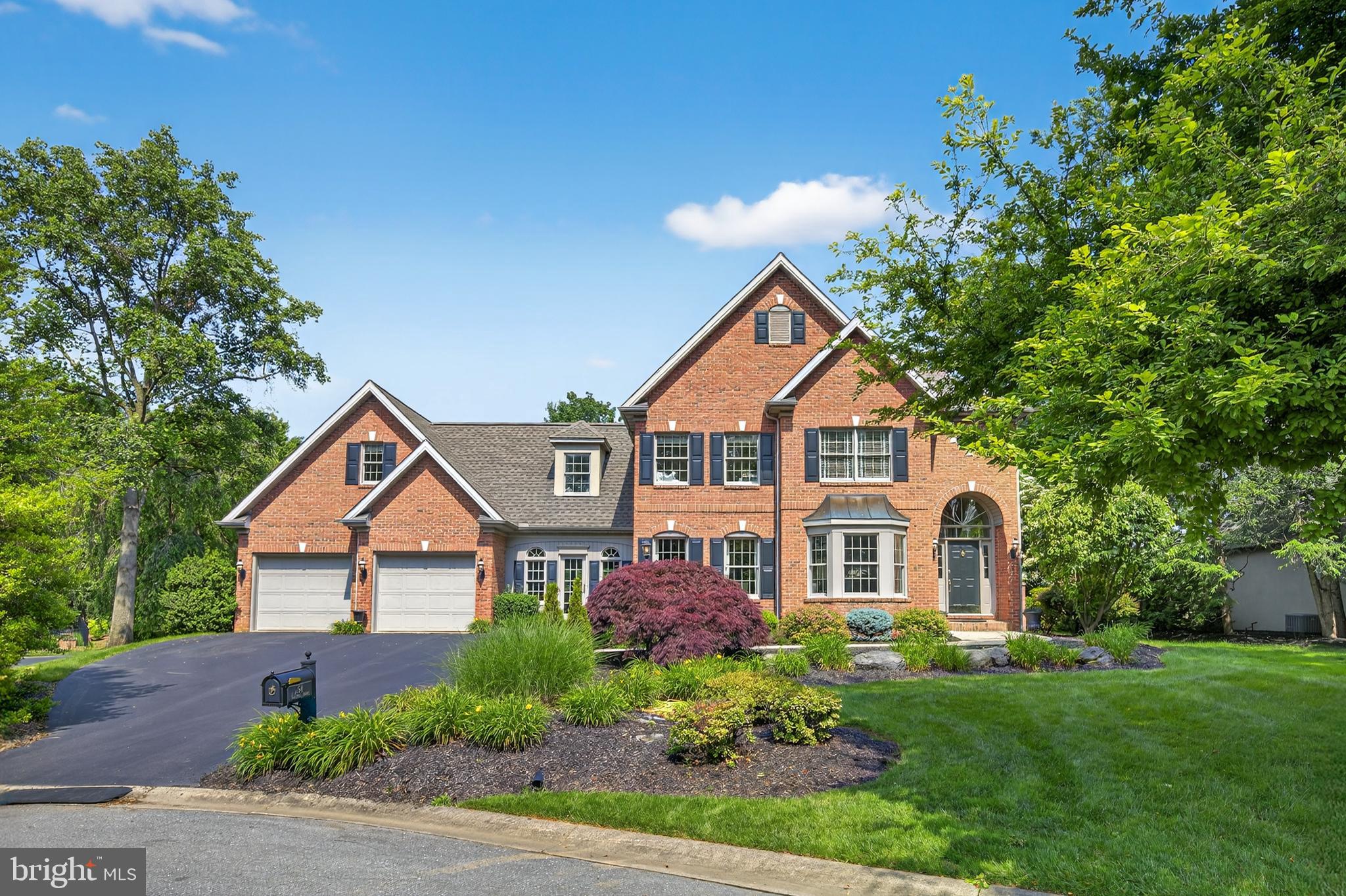 54 OAKHILL DRIVE
