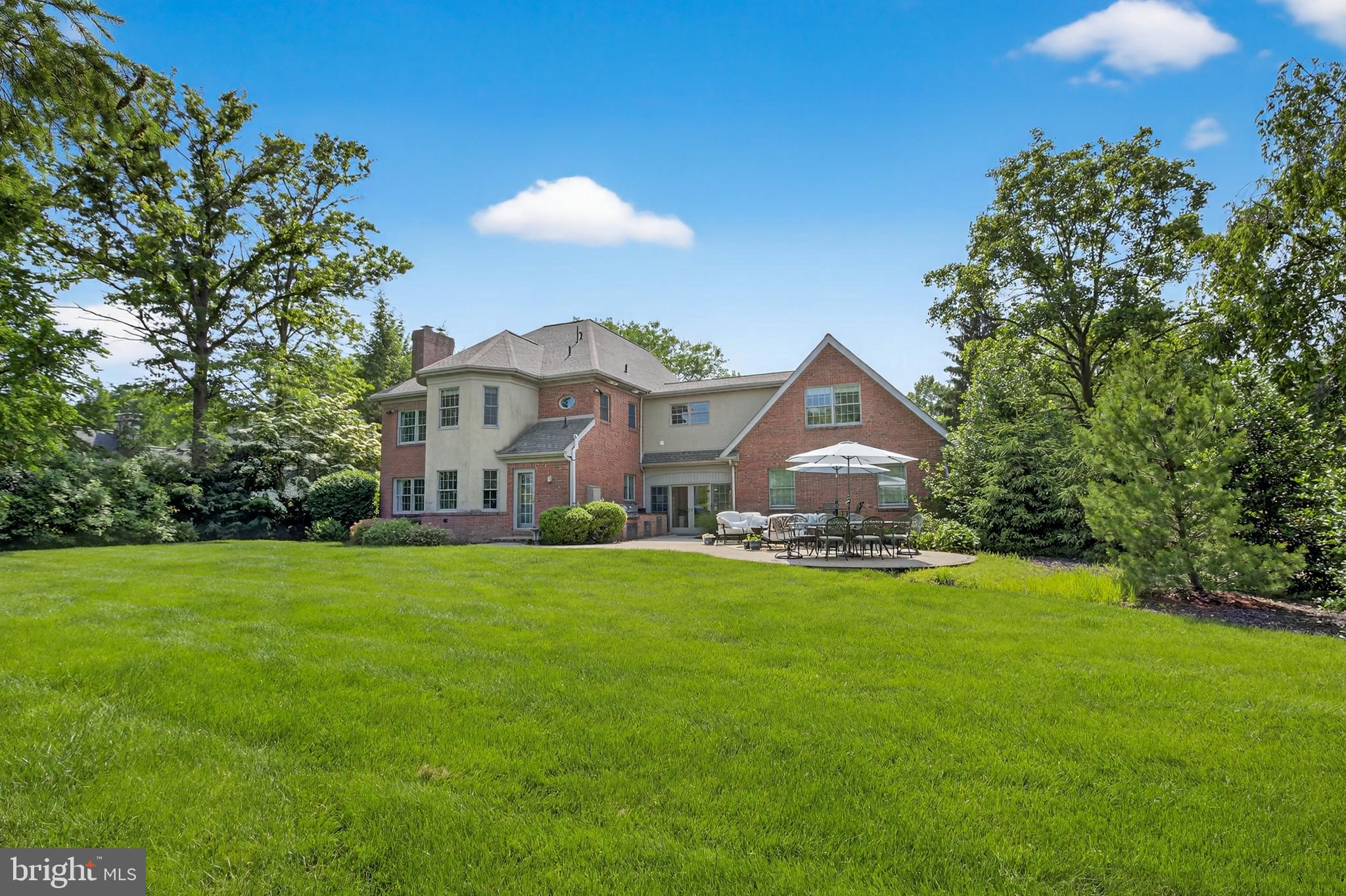 54 OAKHILL DRIVE