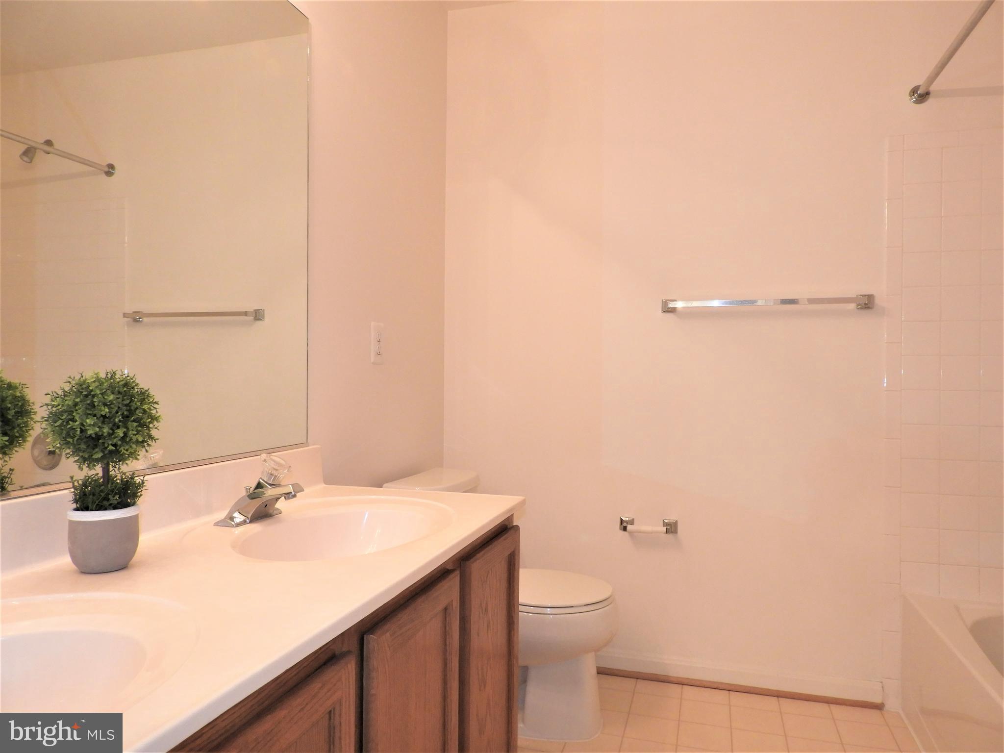 WINDSOR MEWS - Residential Lease