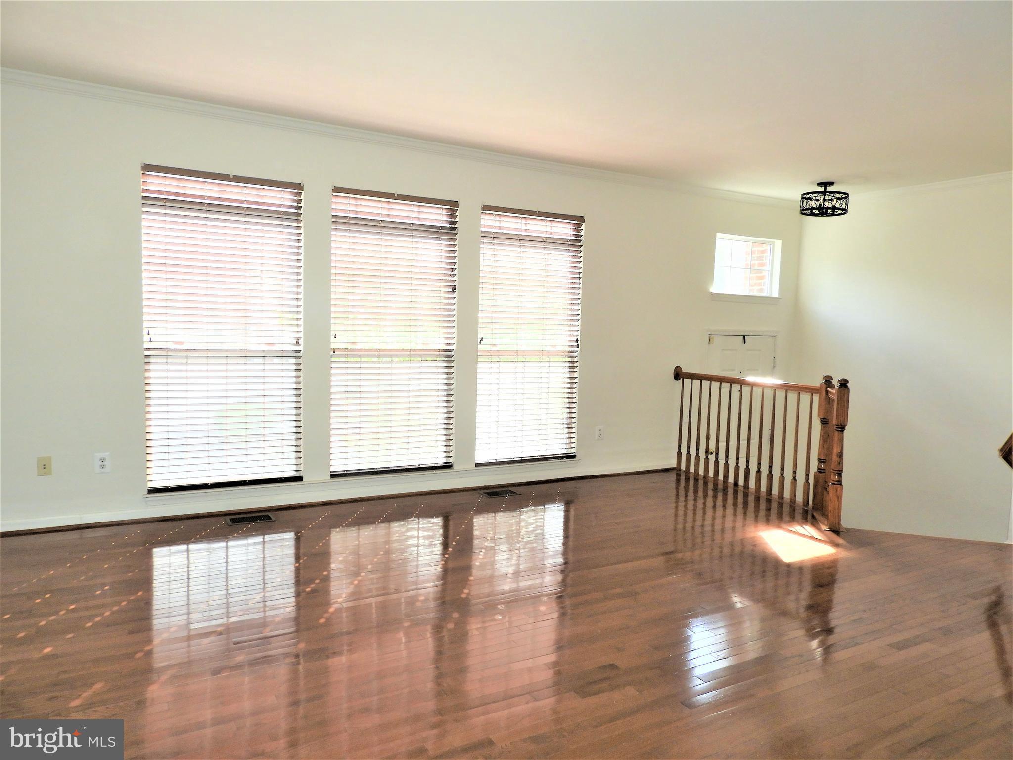 WINDSOR MEWS - Residential Lease