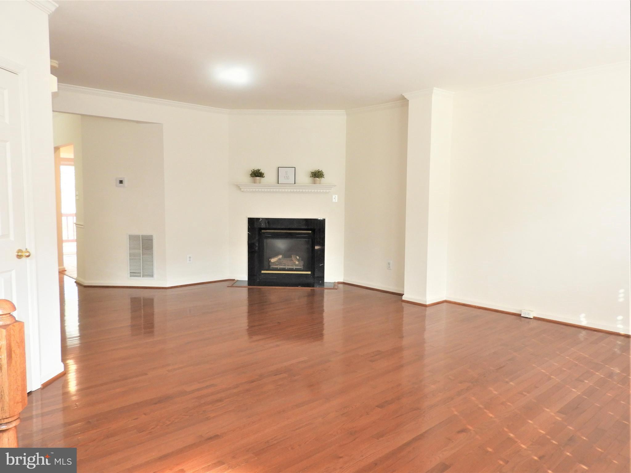 WINDSOR MEWS - Residential Lease