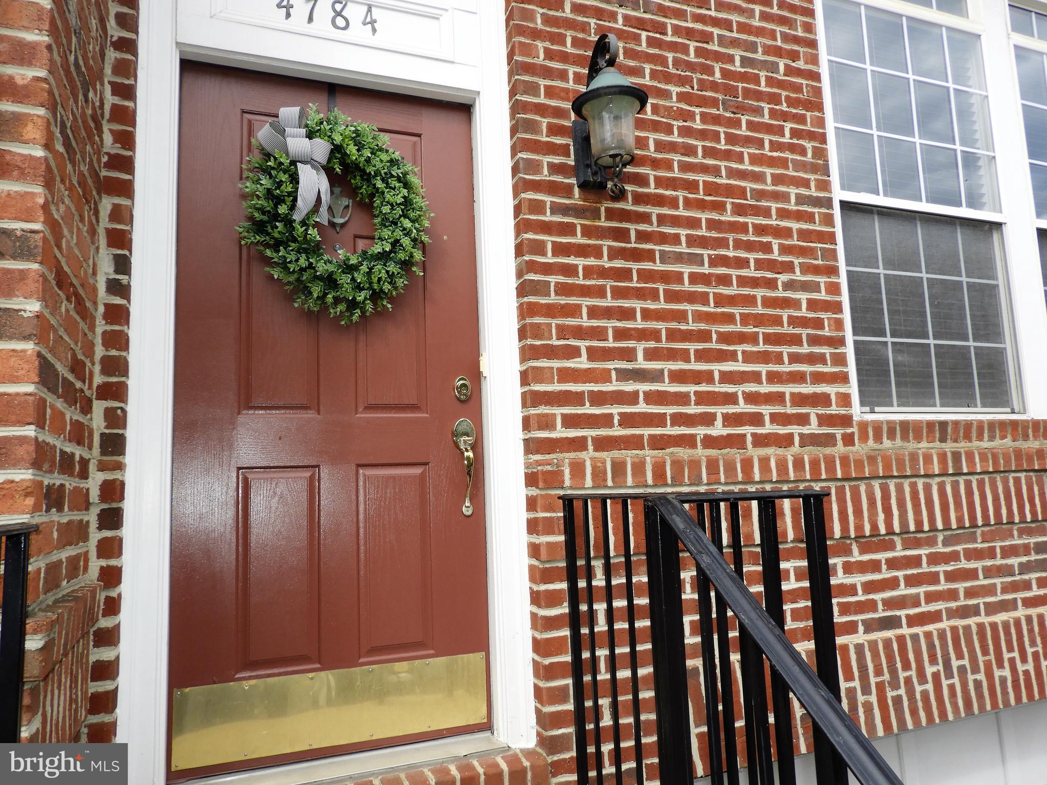 WINDSOR MEWS - Residential Lease