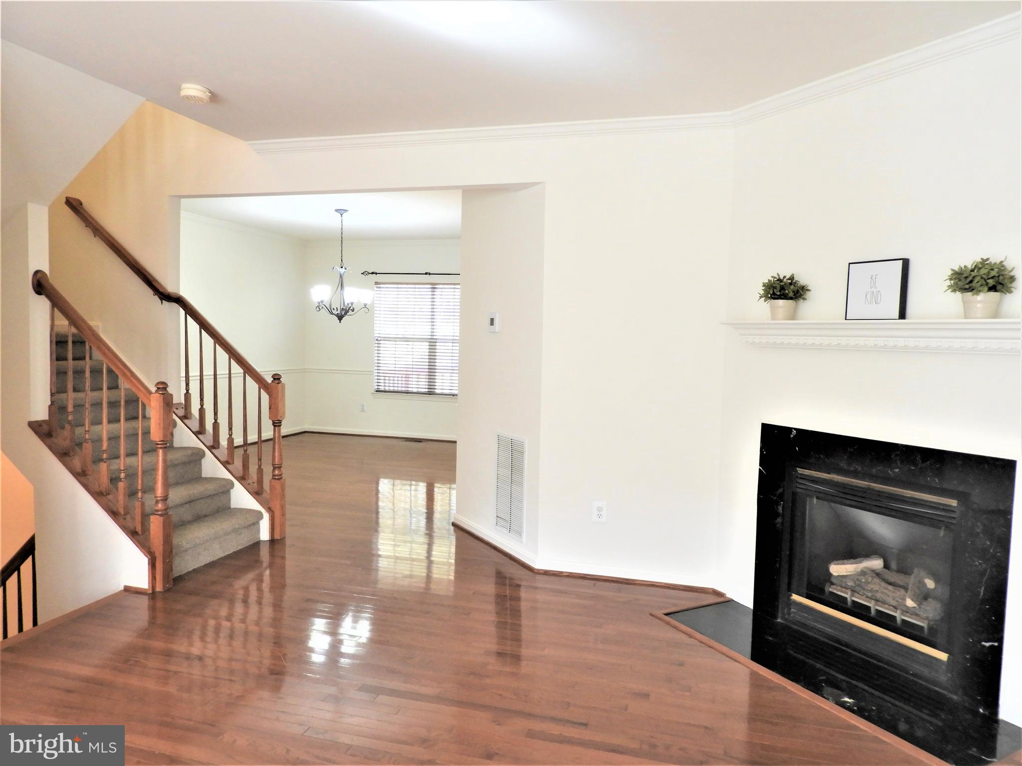 WINDSOR MEWS - Residential Lease