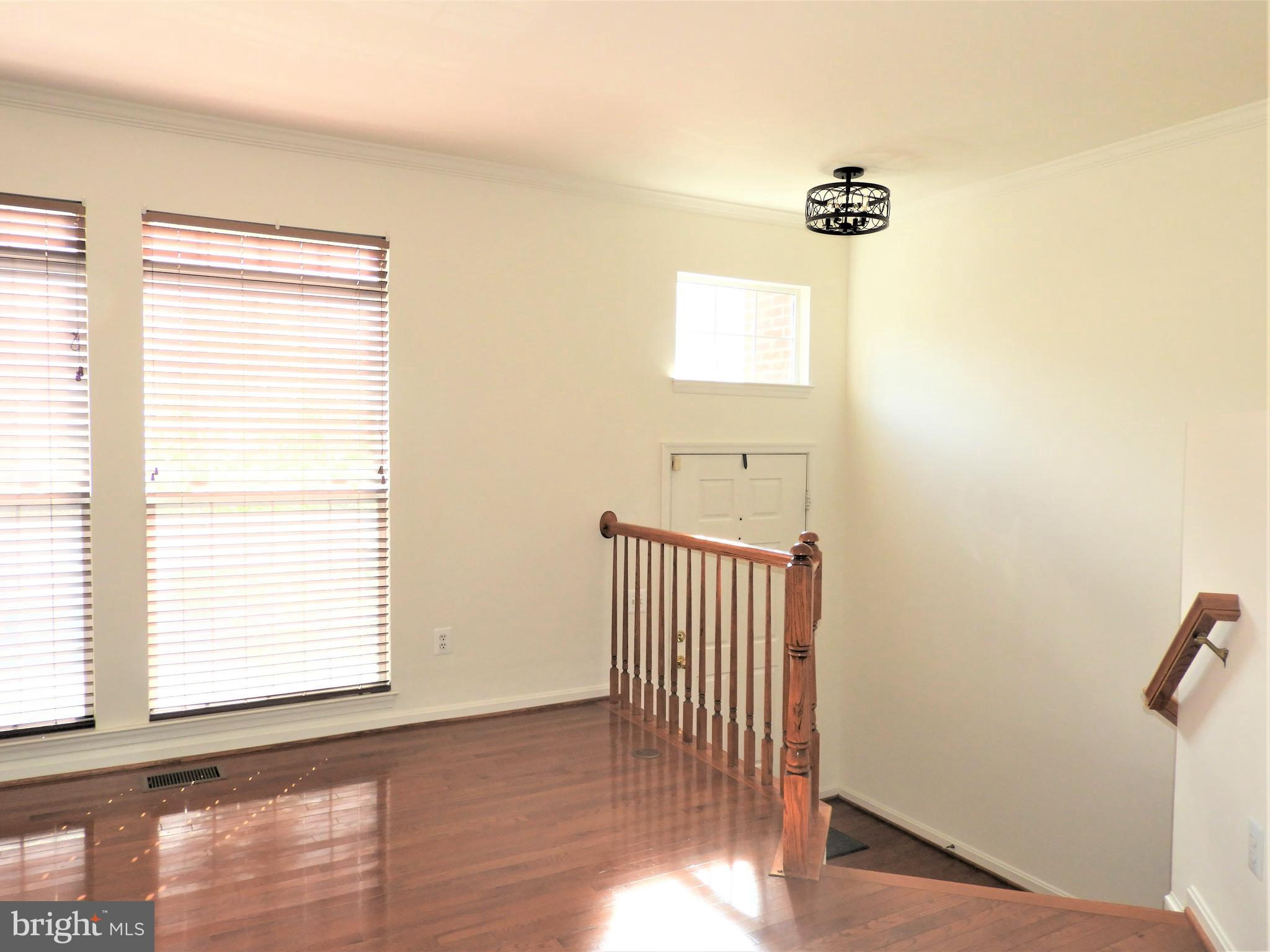 WINDSOR MEWS - Residential Lease