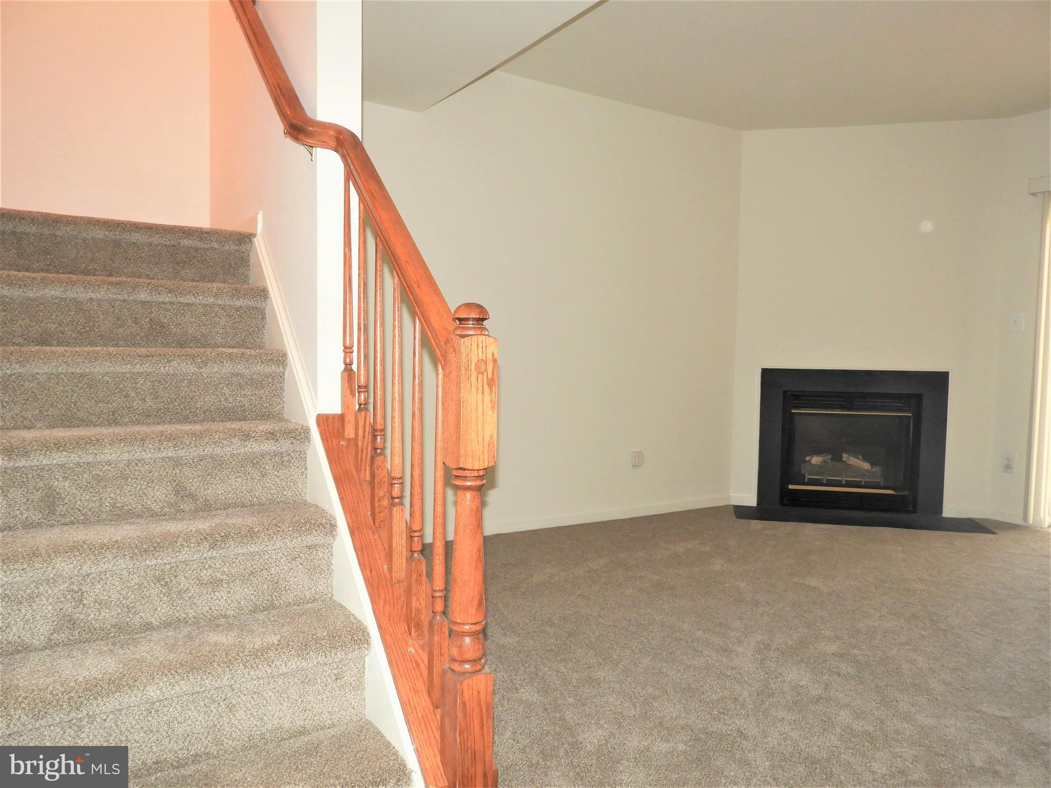 WINDSOR MEWS - Residential Lease