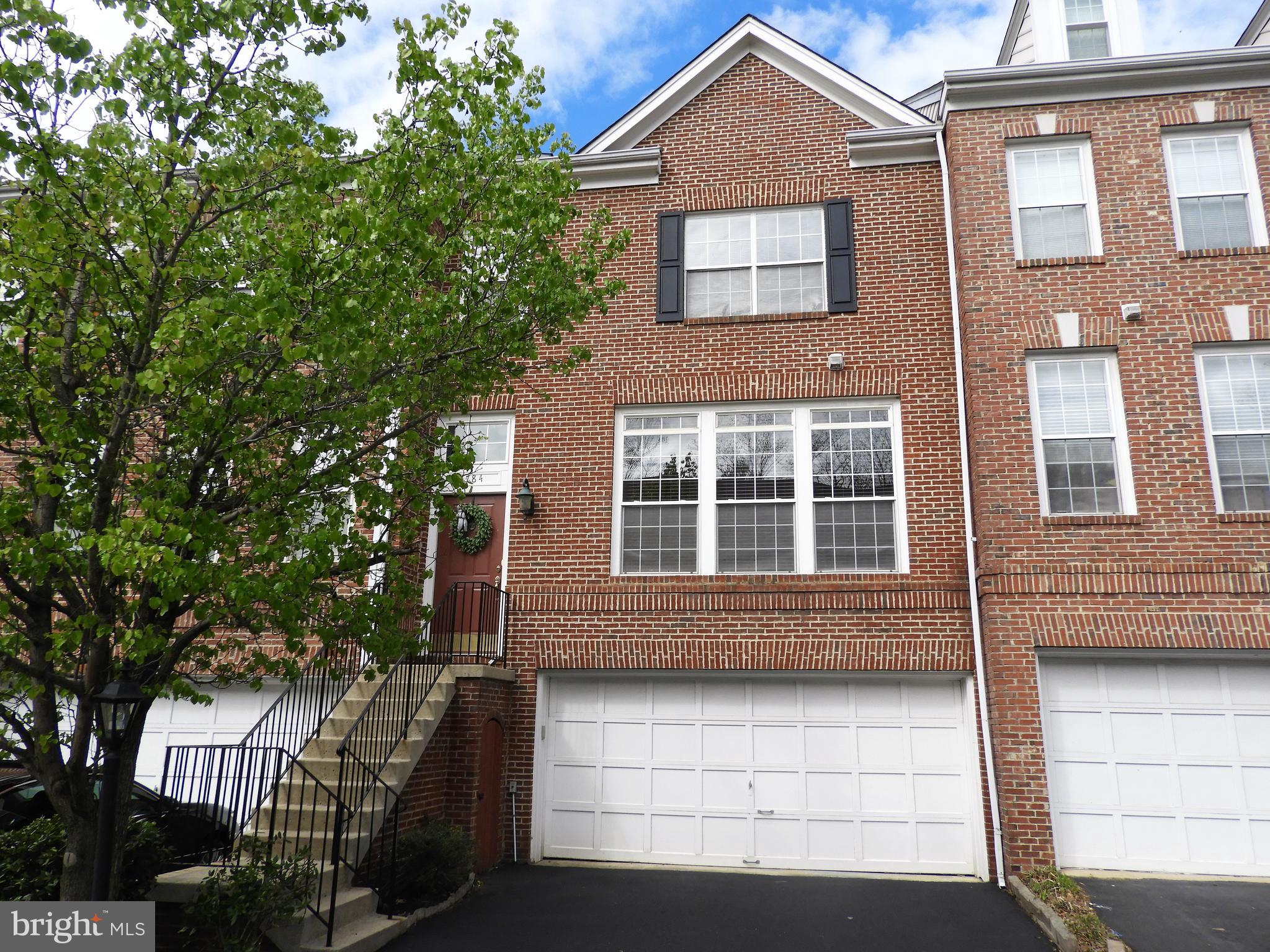 WINDSOR MEWS - Residential Lease