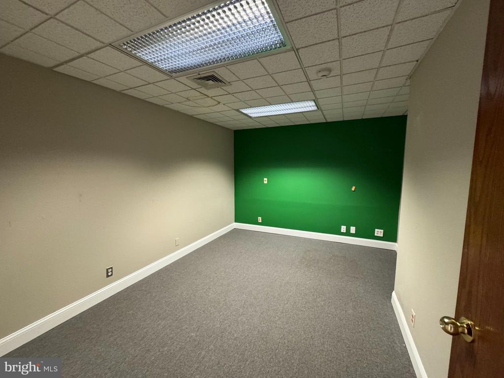 Photo of 100 E Chester Pike #5, RIDLEY PARK, PA 19078 (MLS # PADE2093214)