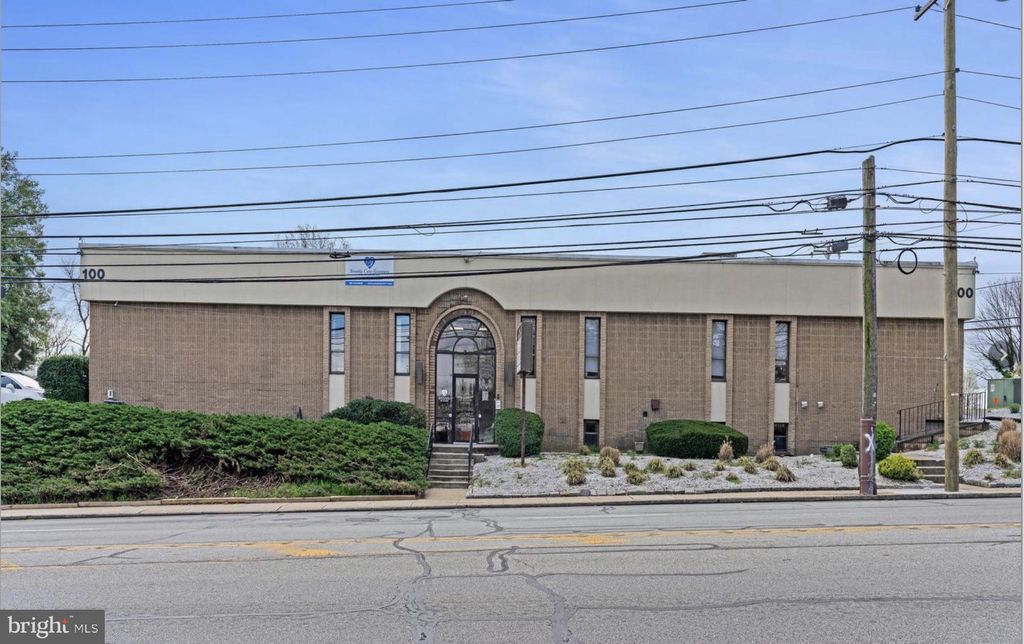 Photo of 100 E Chester Pike #5, RIDLEY PARK, PA 19078 (MLS # PADE2093214)