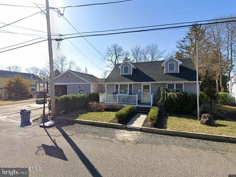 Homes For Sale - 32 E Long Branch Avenue<br/> OCEAN GATE, NJ 08740